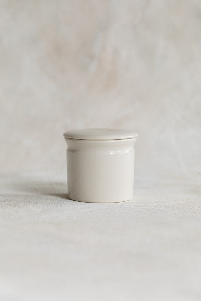 White Larder Butter Keep Ceramic Butter Dish – Hoppe Shoppe