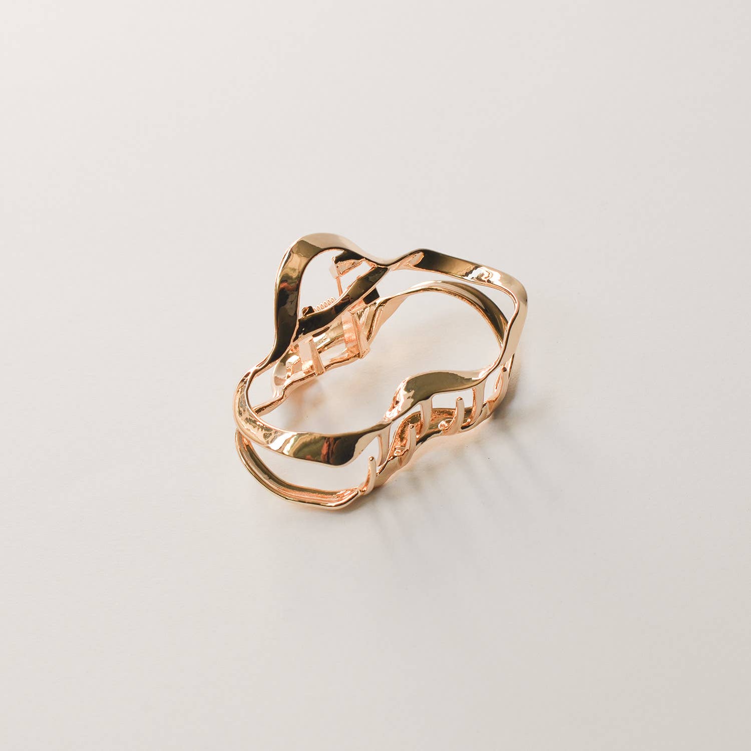 Wave Hair Claw Clip in Gold