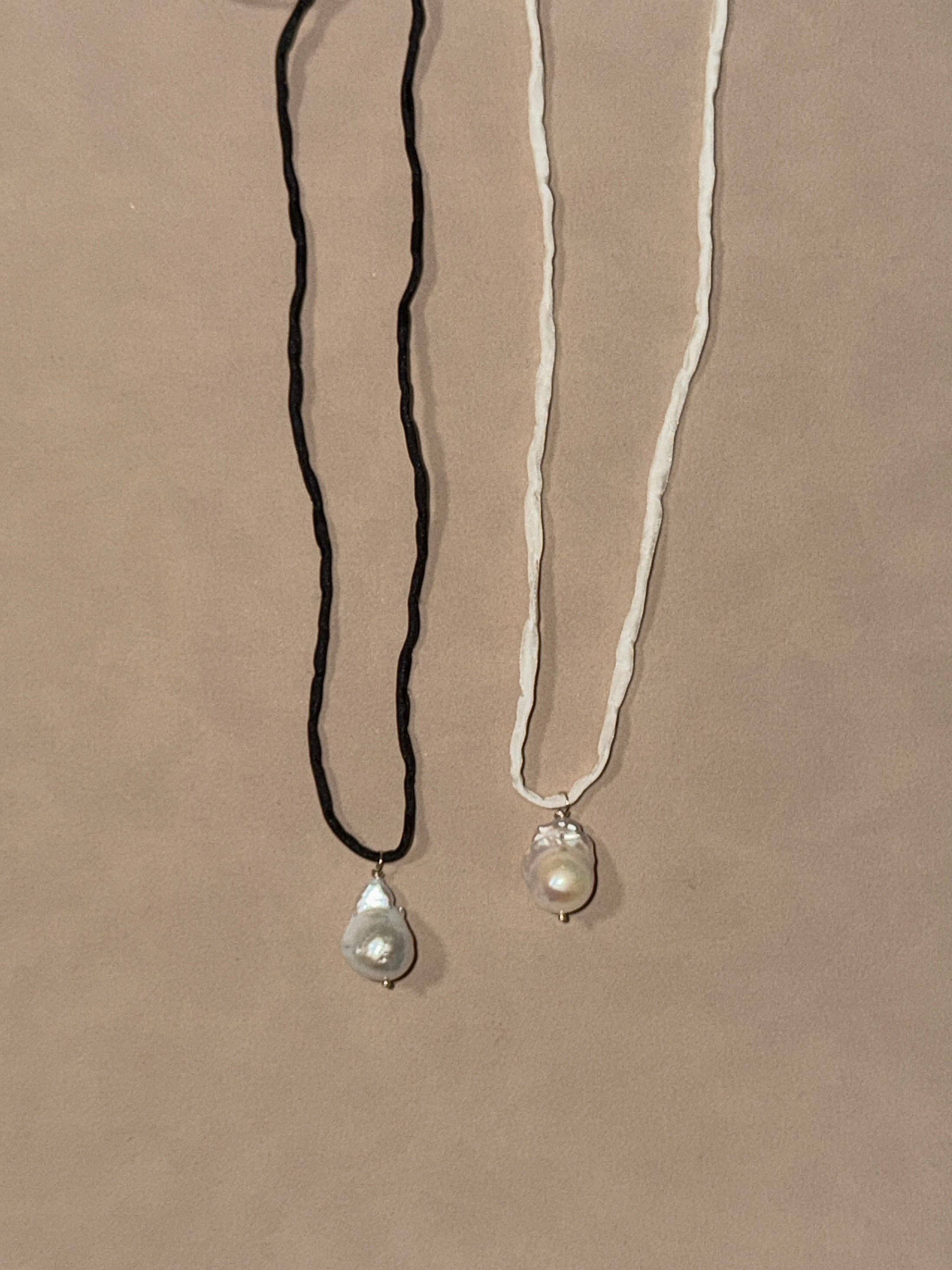 Perle on Silk