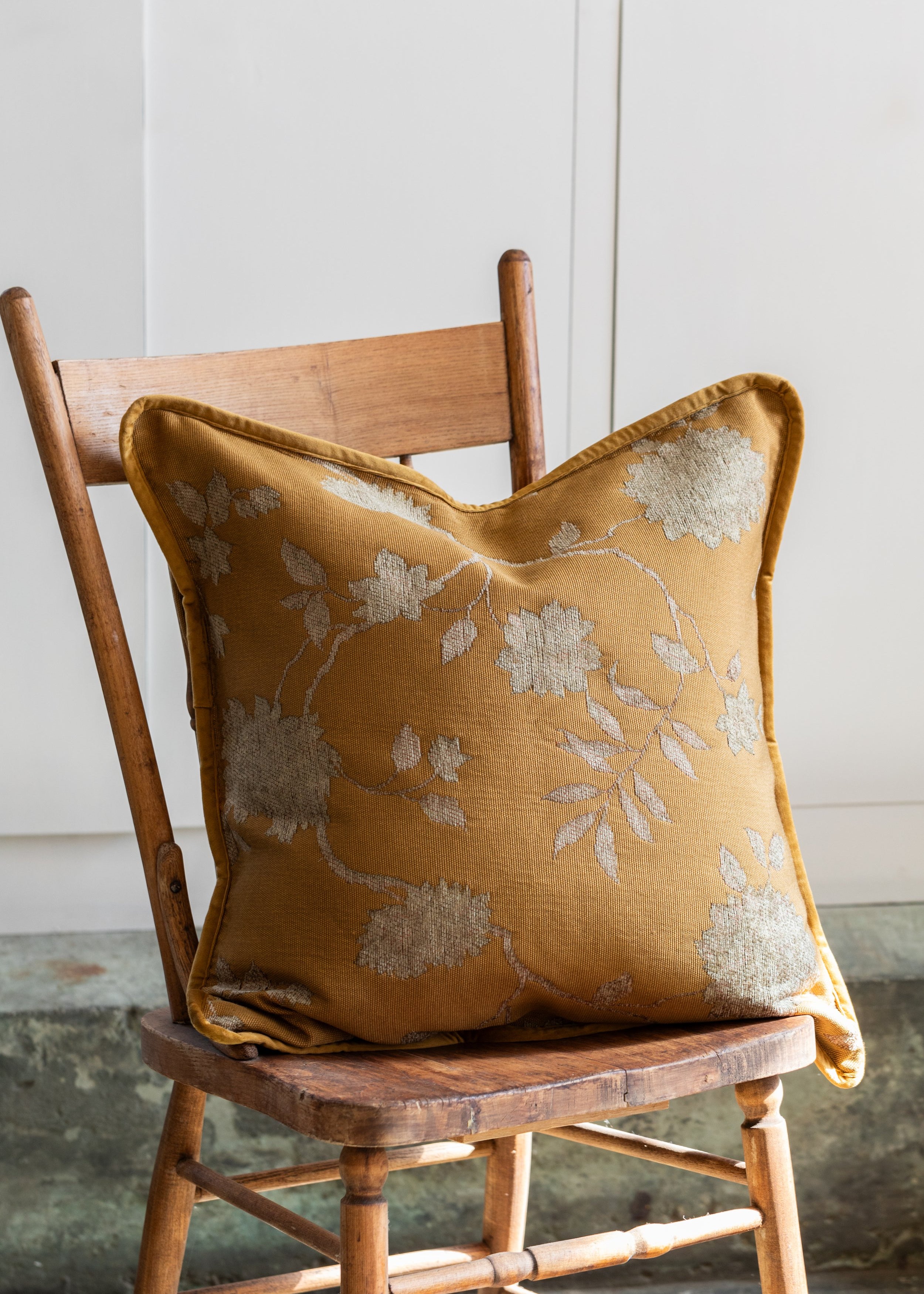 CHARLOTTE_TAPESTRY_PILLOW_COVER-3.jpg