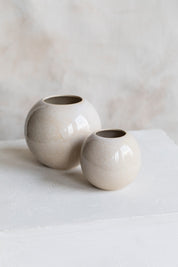 KAMOSHIKA Round vase in Cream