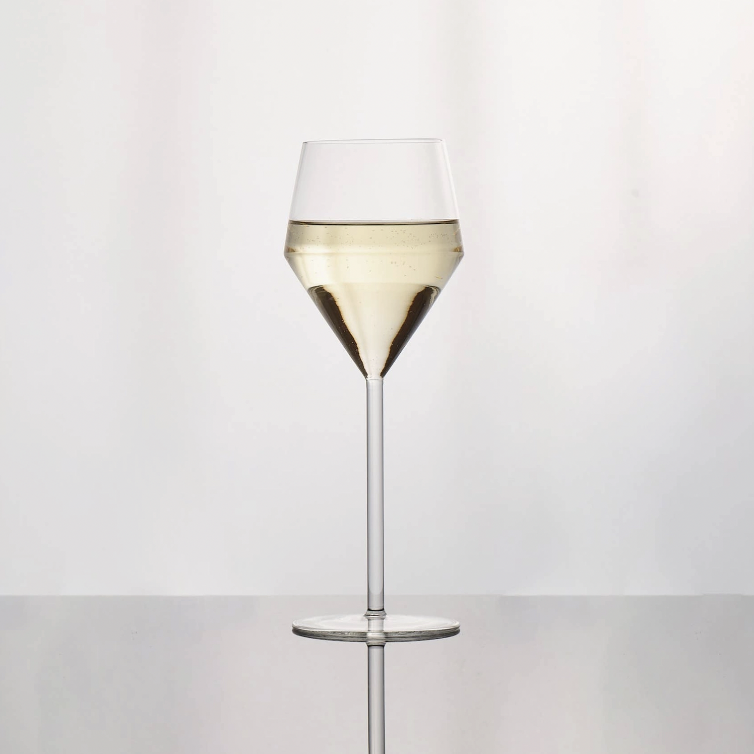 Hoppe Shoppe Juniper Wine Glass