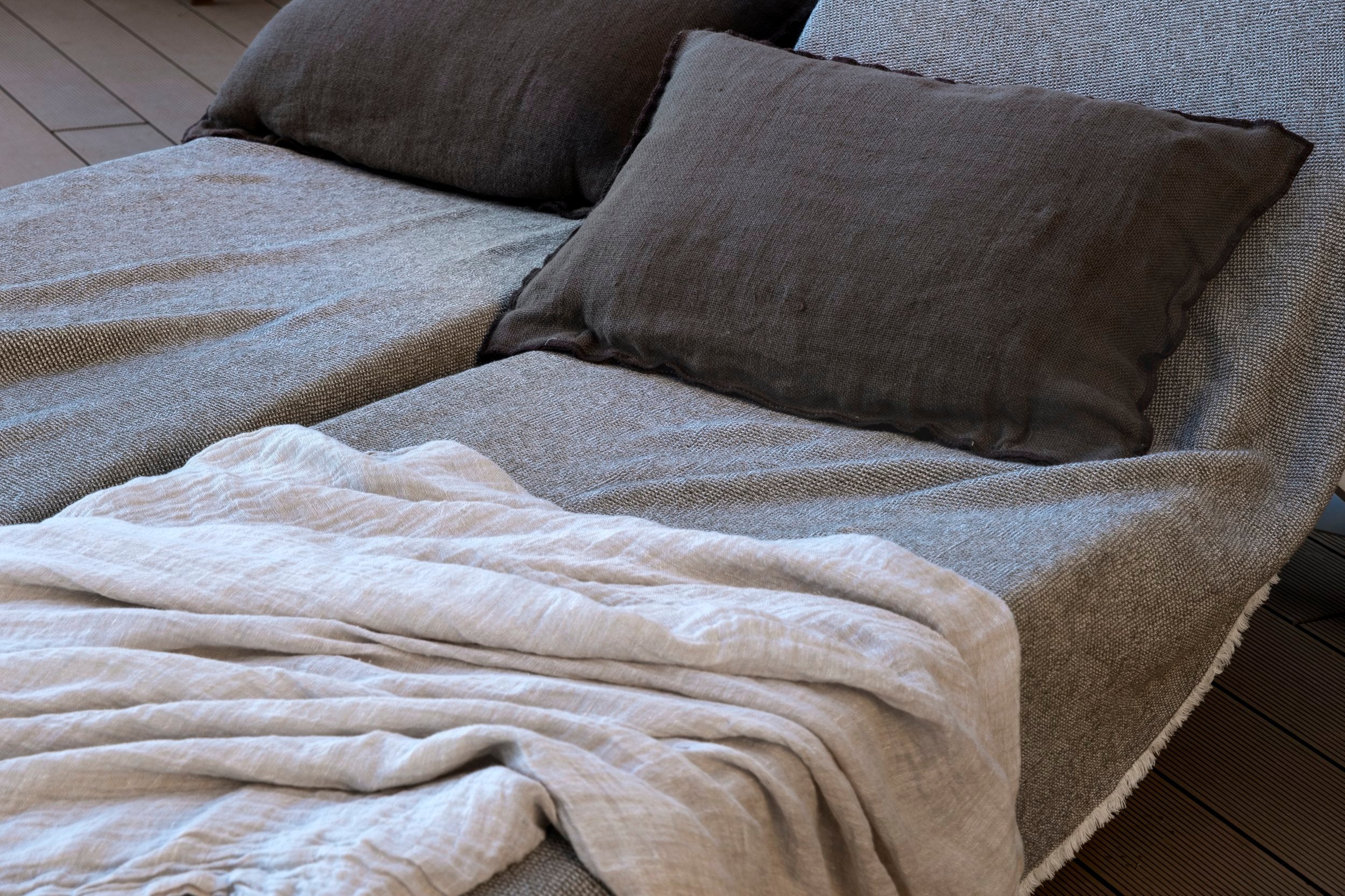 Mixed Veil Linen Throw - Natural Ecru