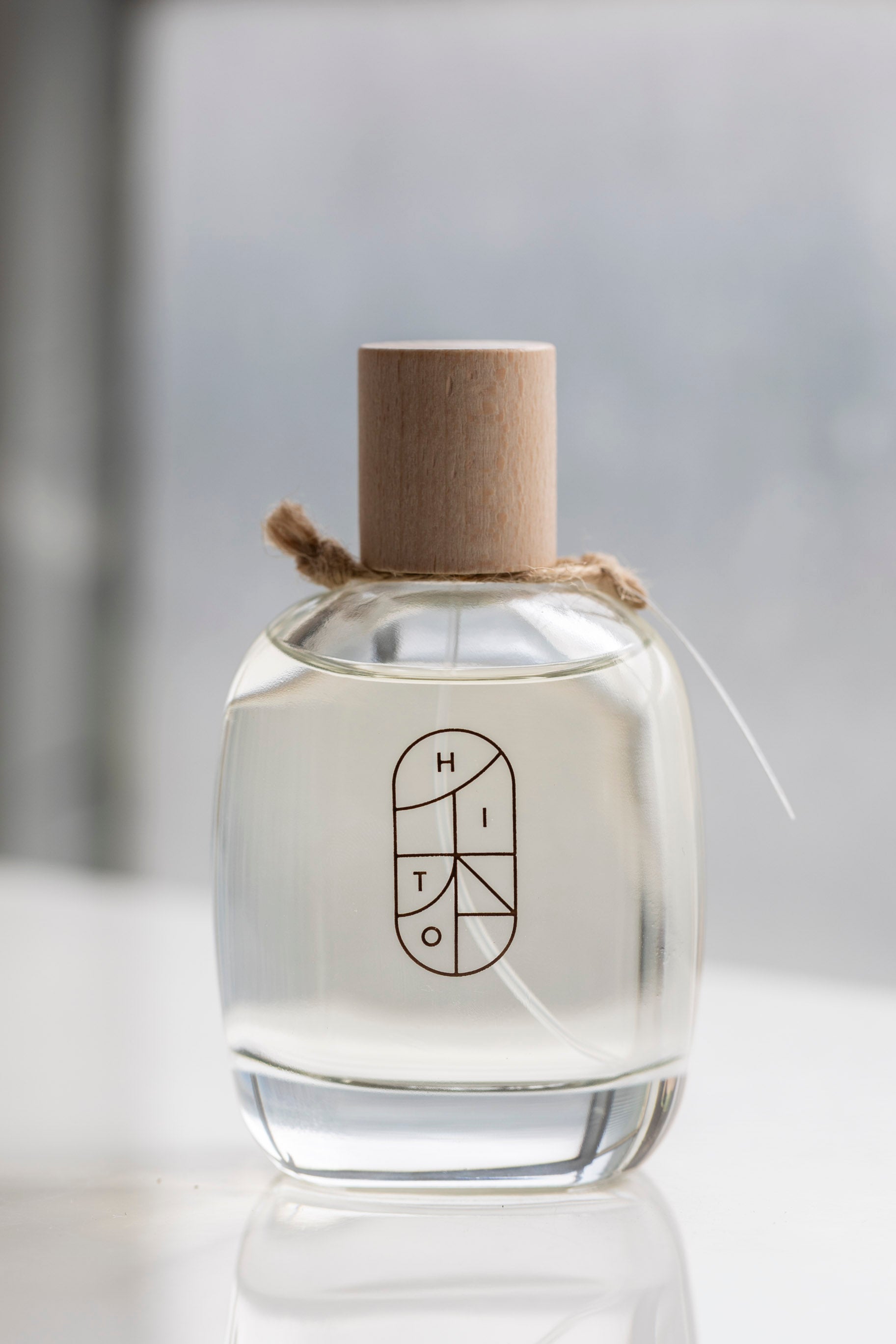 WA-IT_HITO_Perfume.jpg