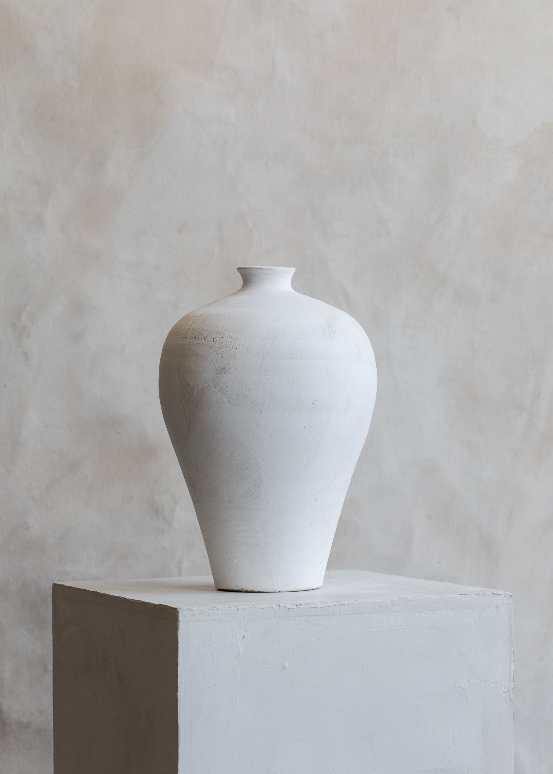 Wabi_Sabi_Large_Vase_001_White_Powder.jpg