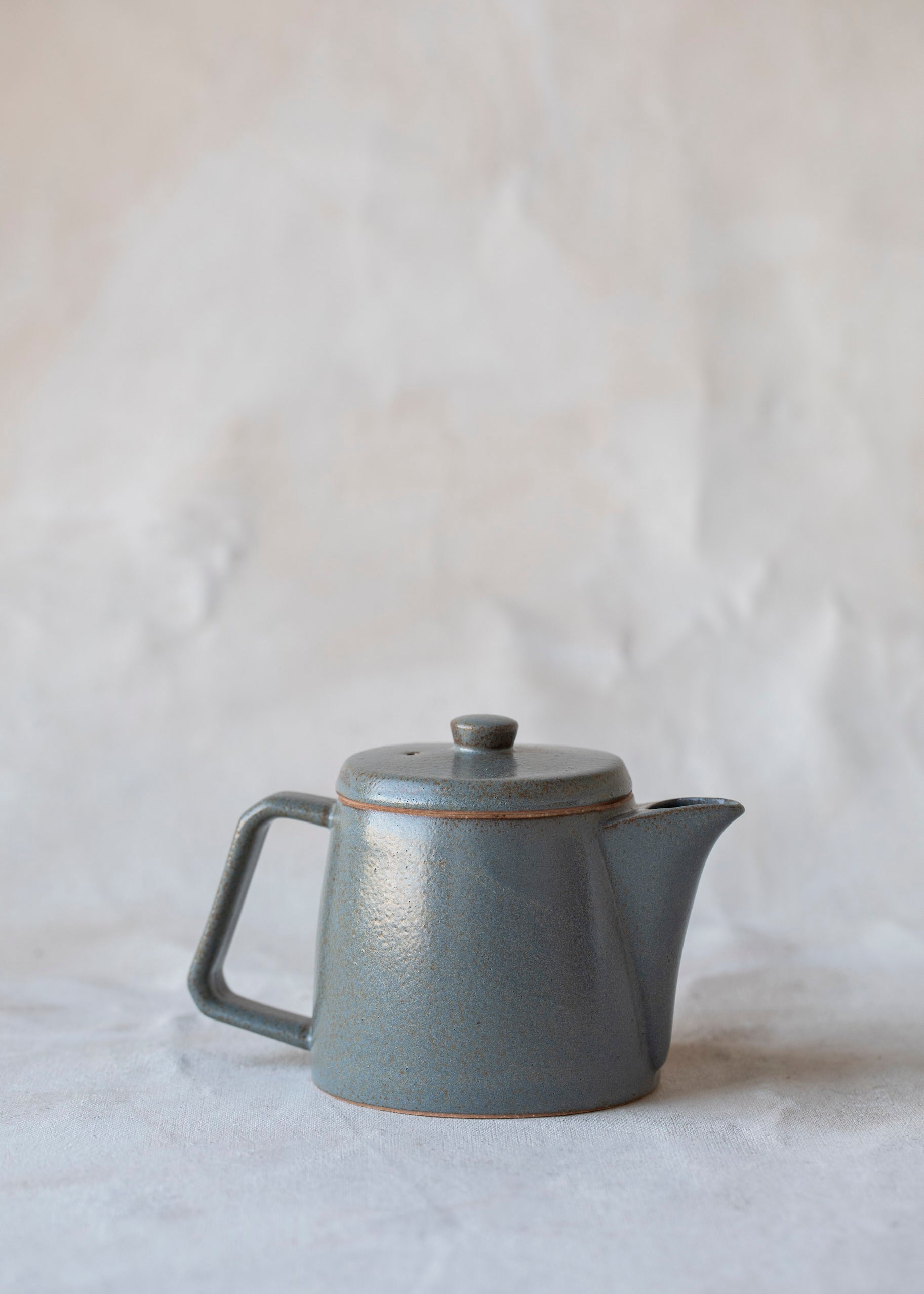 ap_teapot_grey-2.jpg