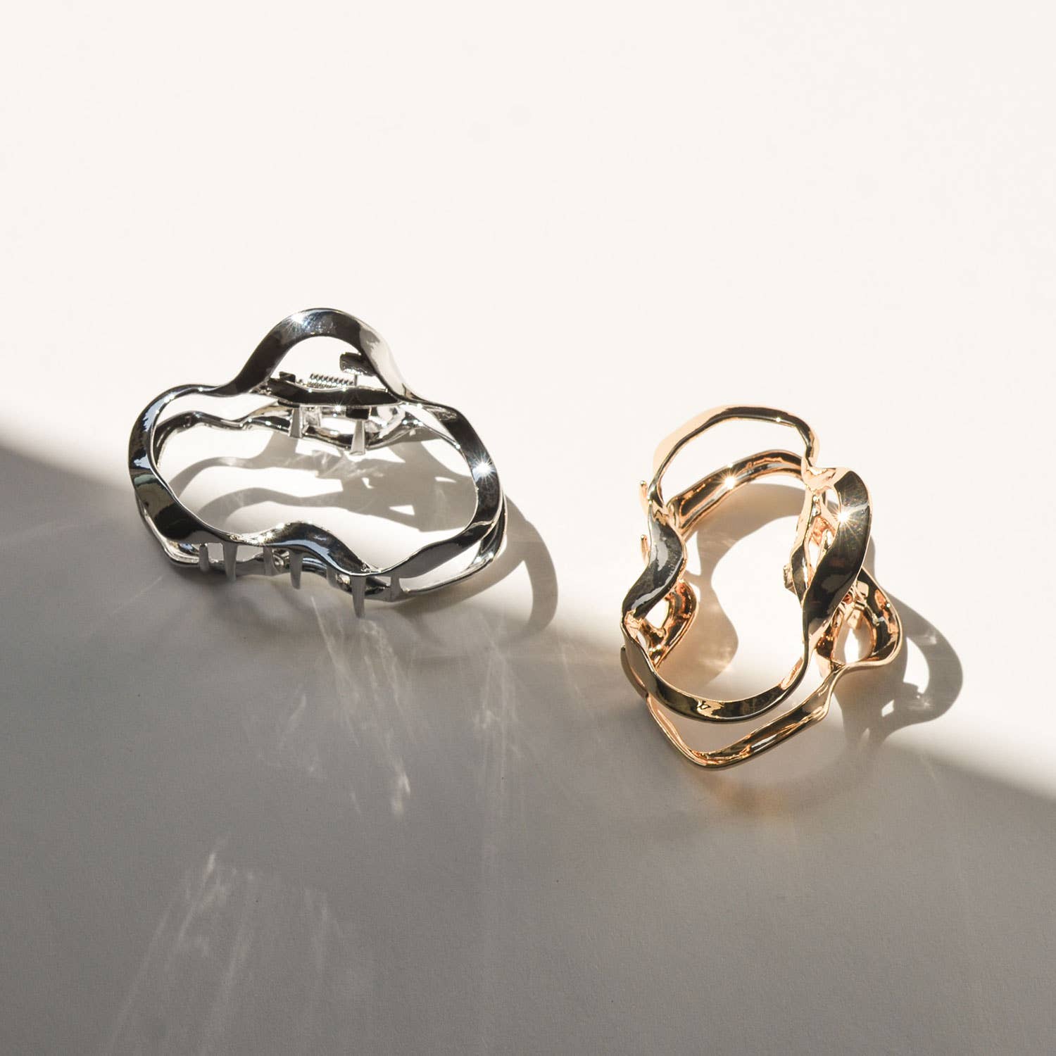 Wave Hair Claw Clip in Gold