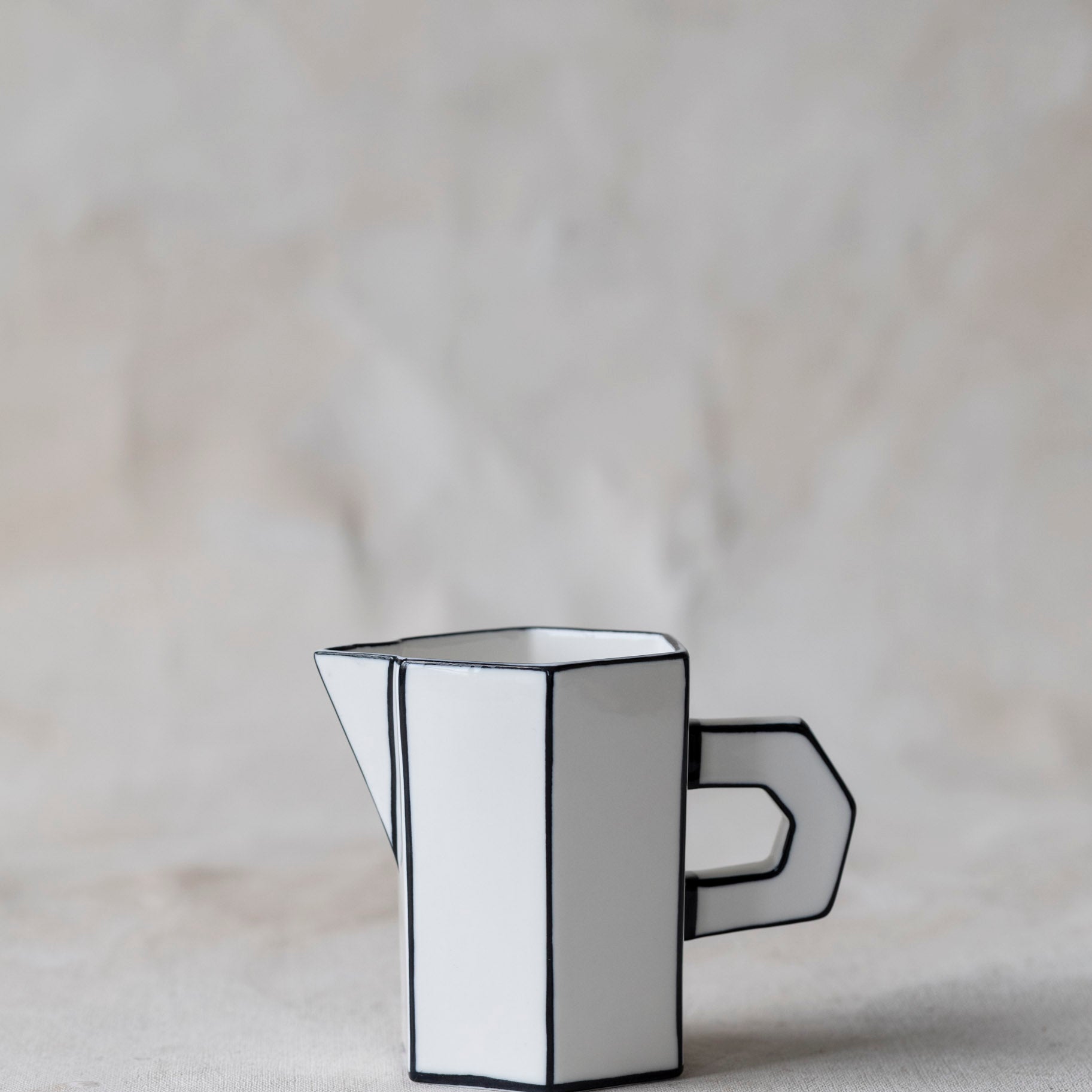 black_carte_blanche_jug-2.jpg