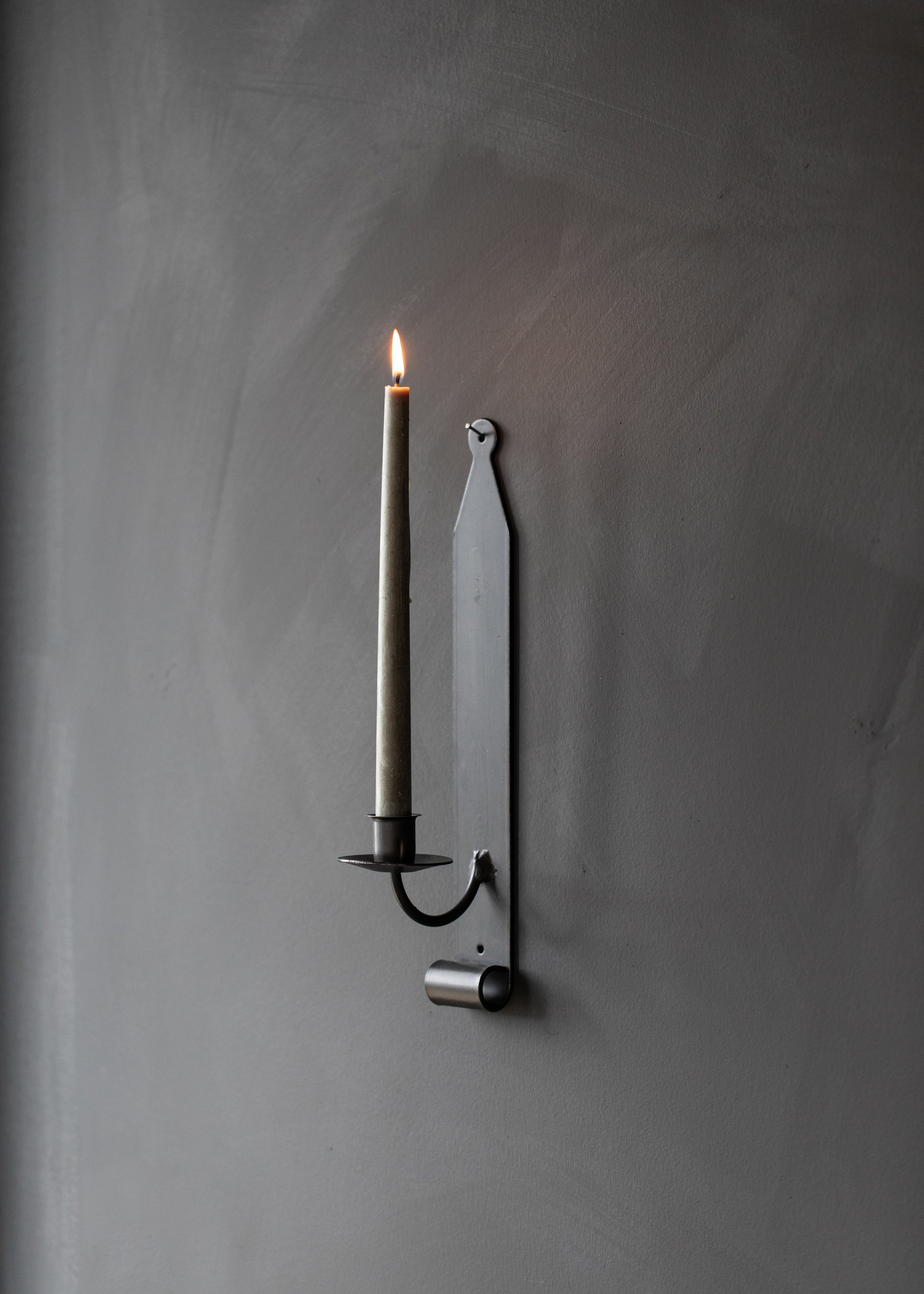 black_iron_primative_candle_sconce-3.jpg