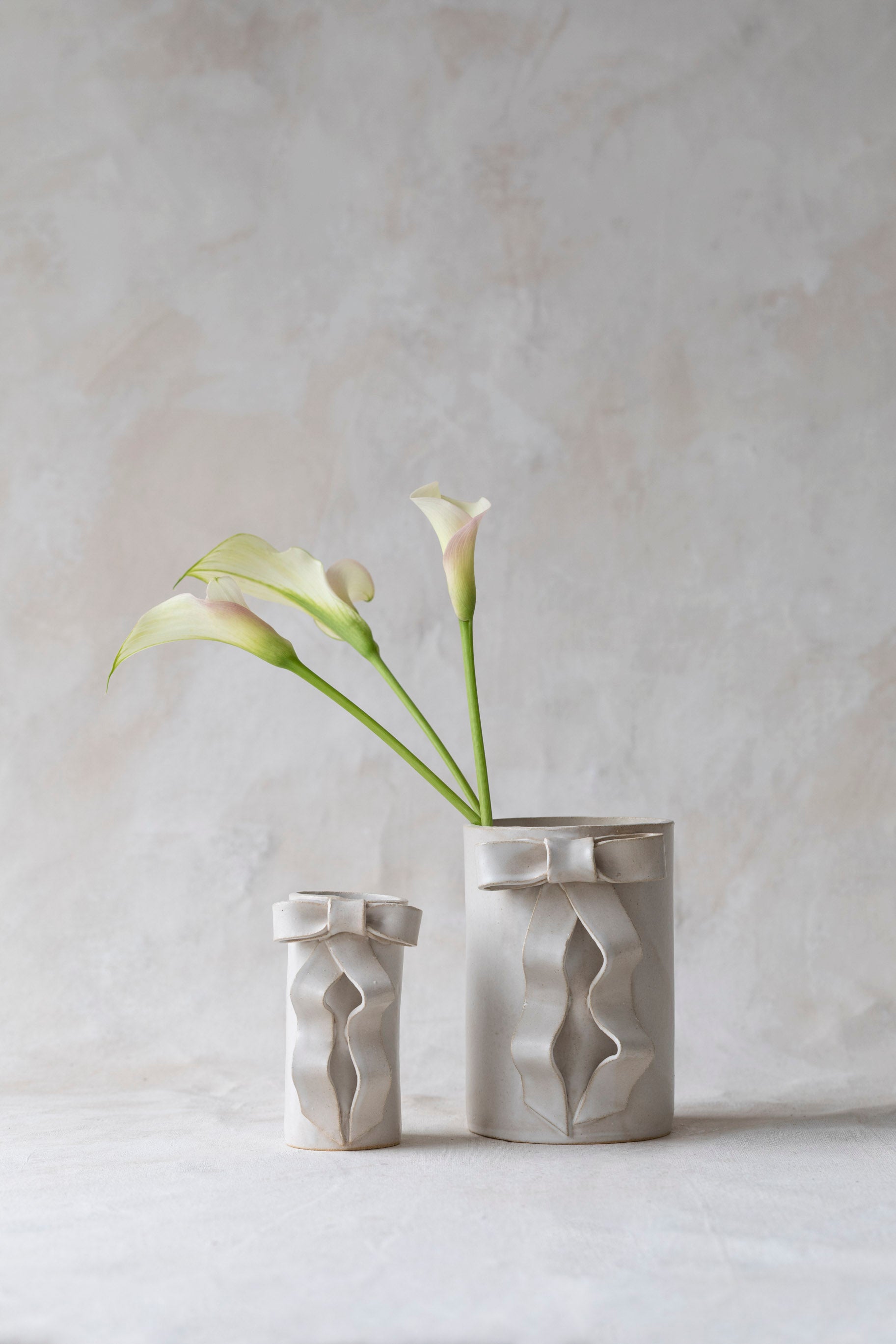 Ribbon Bow Vase