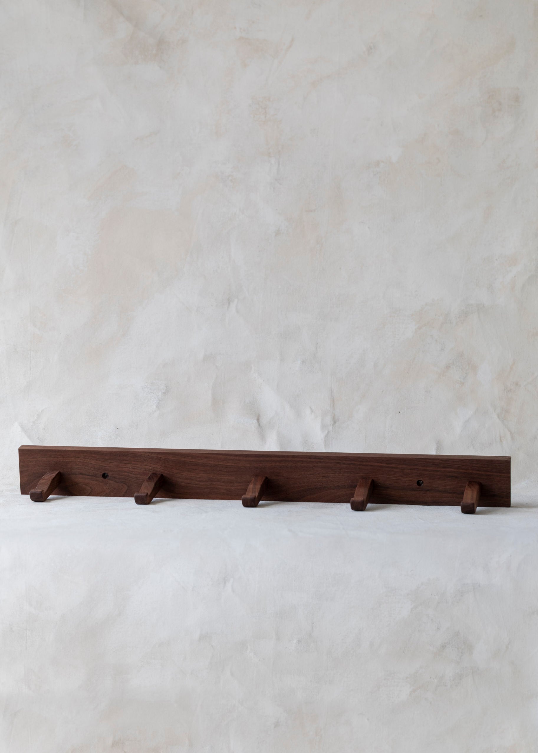 colonial_peg_rail-2.jpg