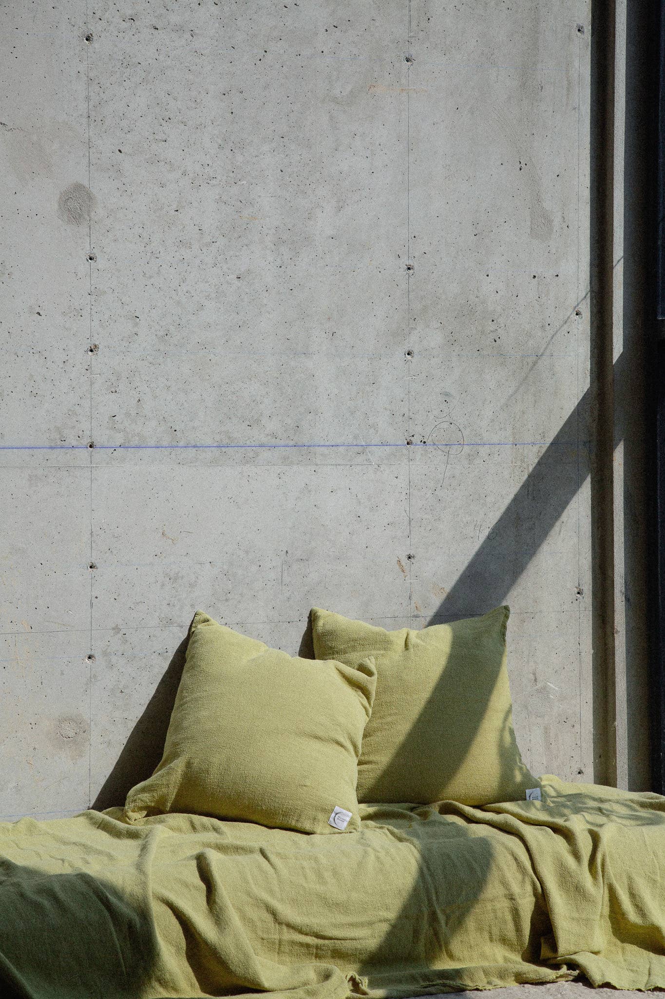 French Raw Linen Throw