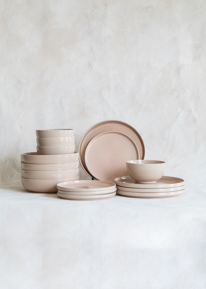 essential_dinnerware_blush.jpg