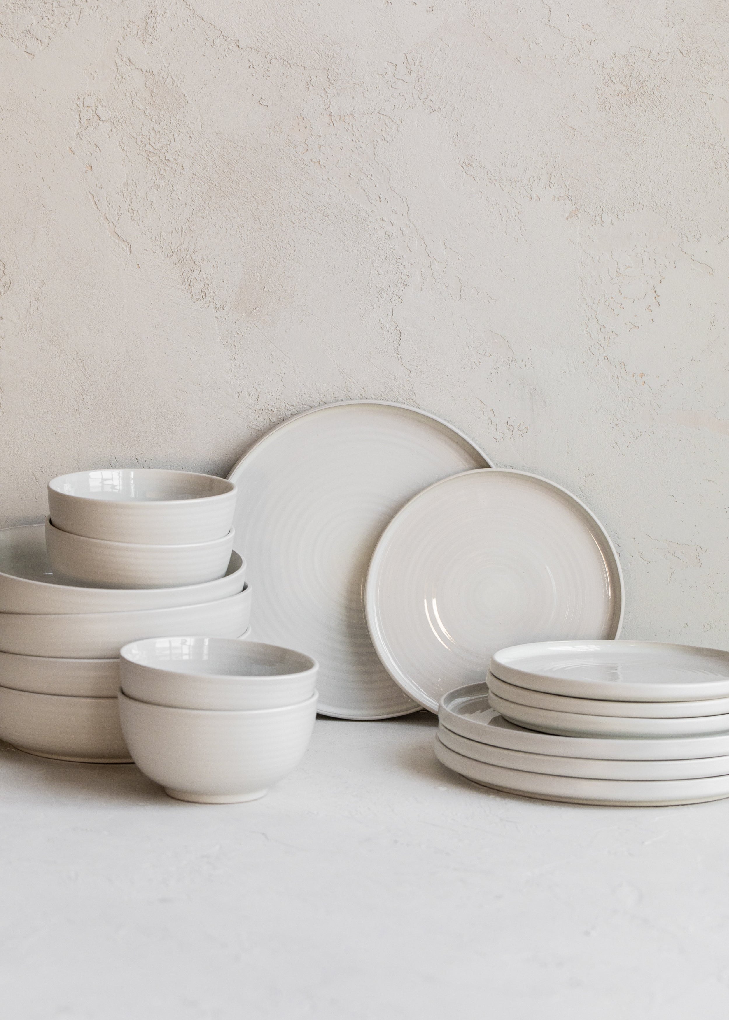 essential_dinnerware_bone_f8218723-c155-44c7-b737-3f915ef6b1af.jpg