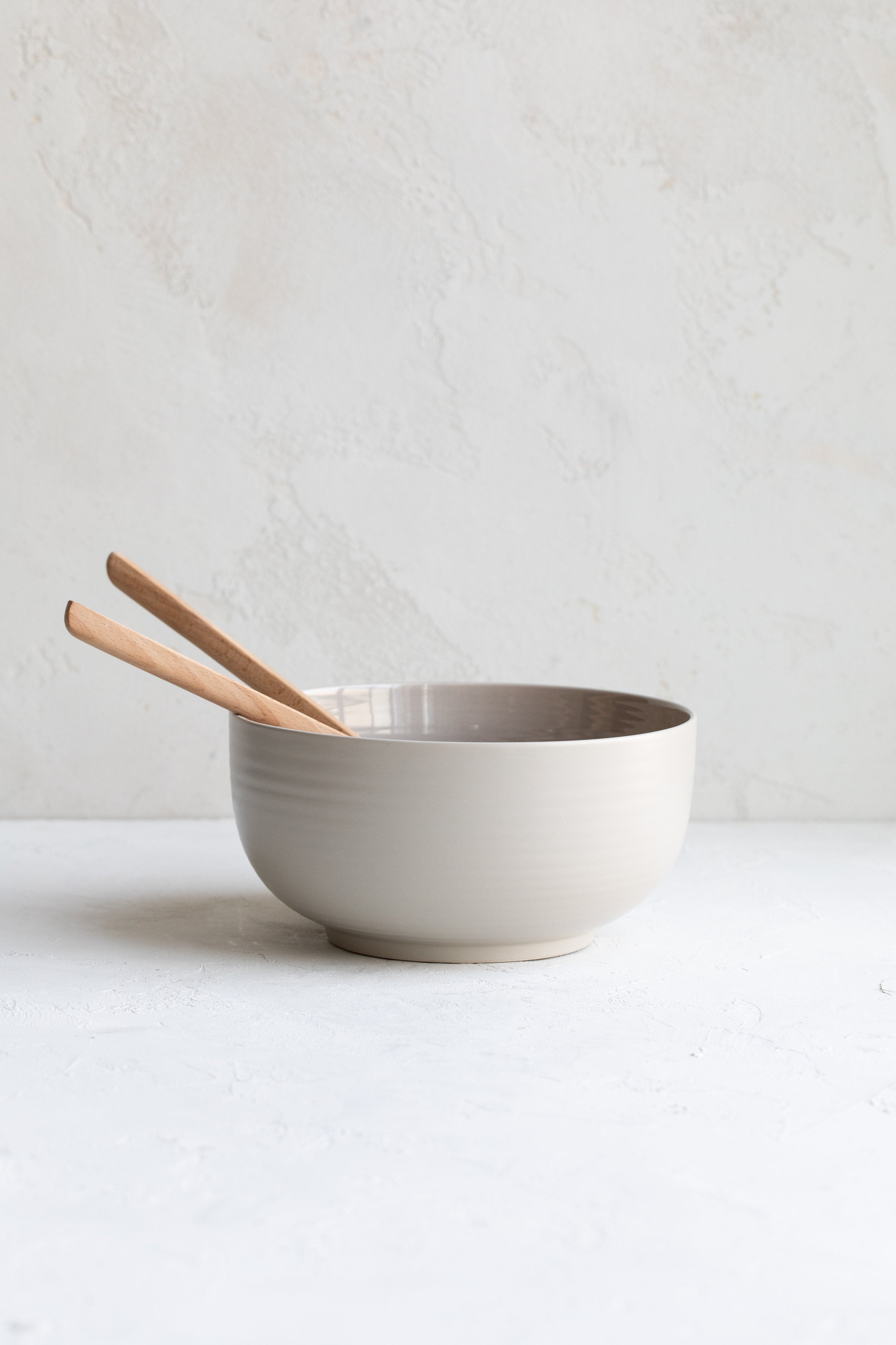Hoppe Shoppe Serving Bowl