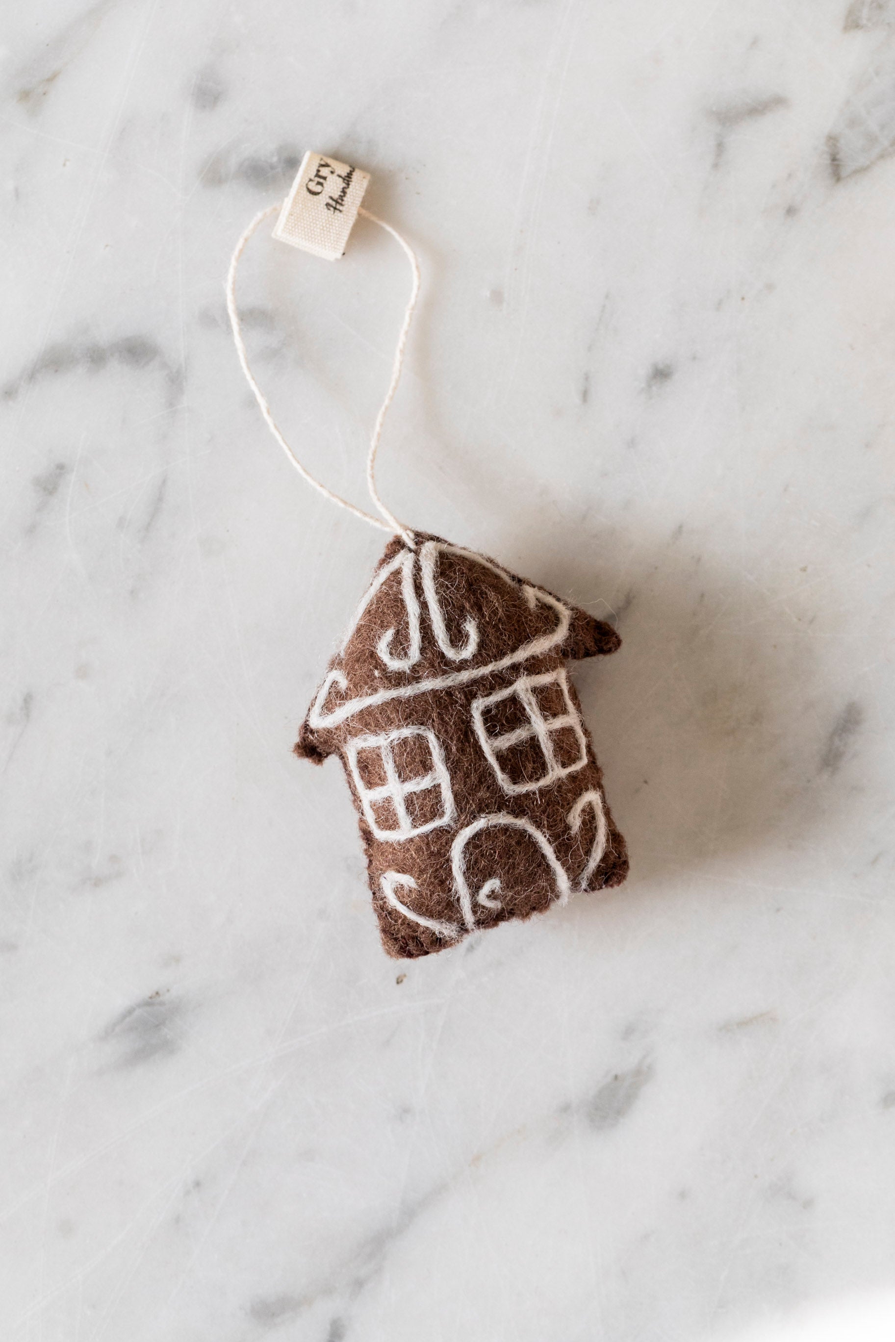 felt_gingerbread_house_ornament.jpg
