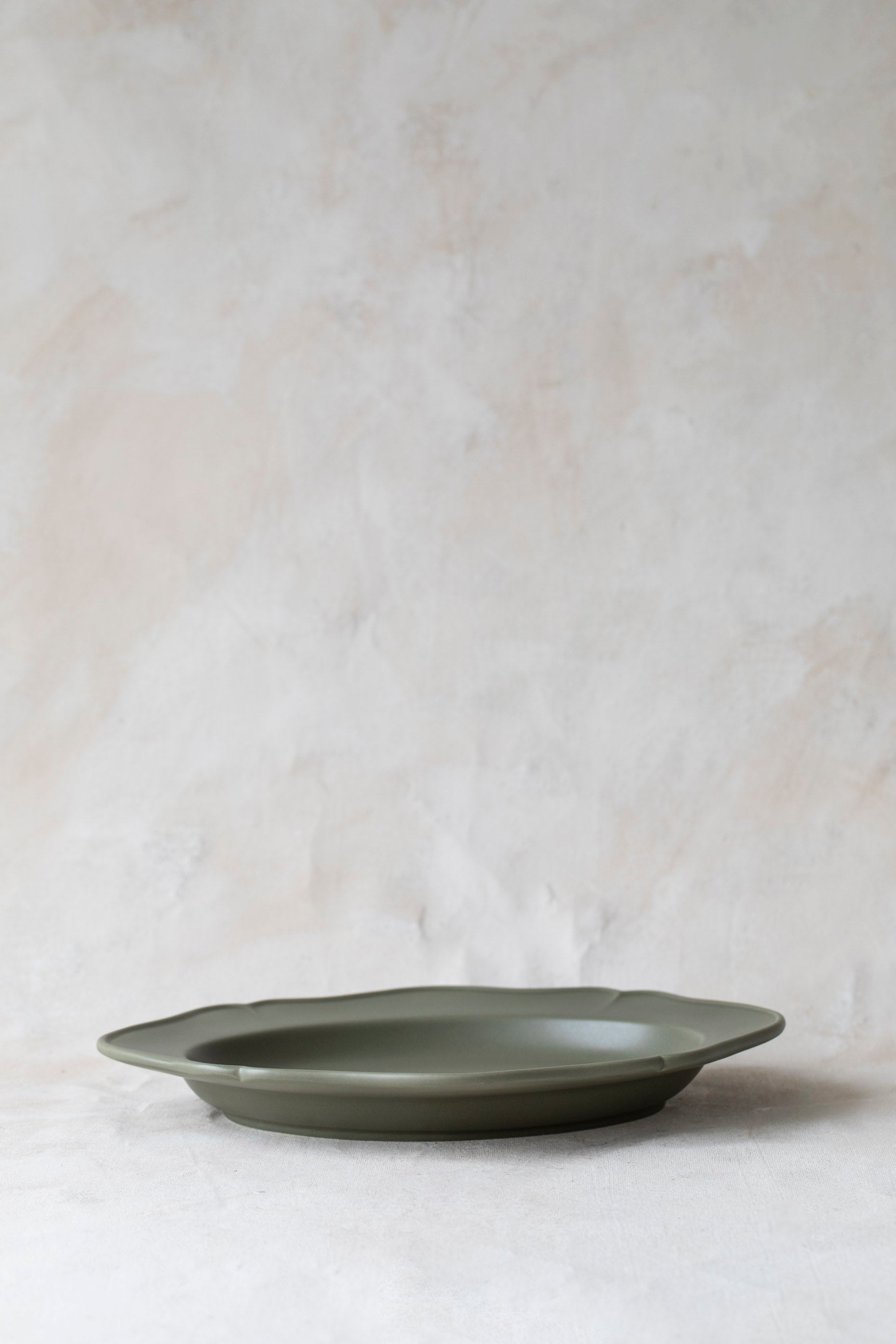 festone_oval_serving_platter-6_5efda91e-be53-4328-a2a6-aa0b261a49ff.jpg