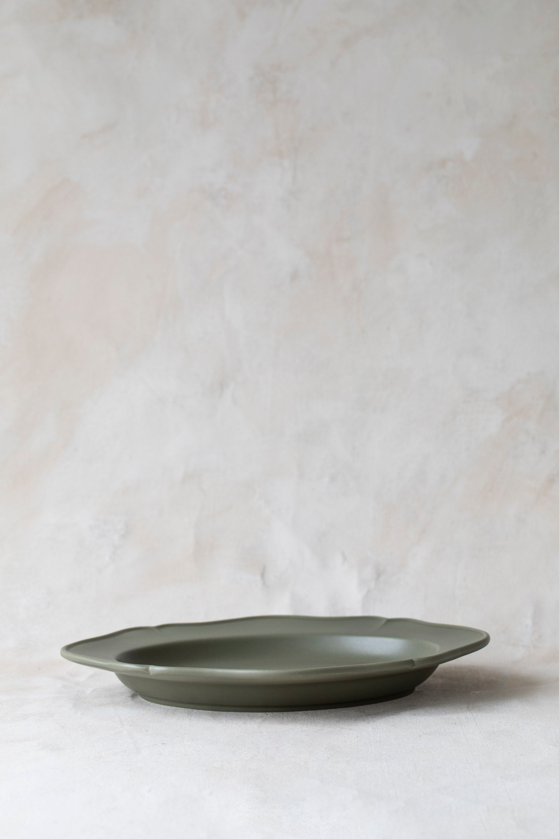 Festone Oval Serving Platter in Baluster Green