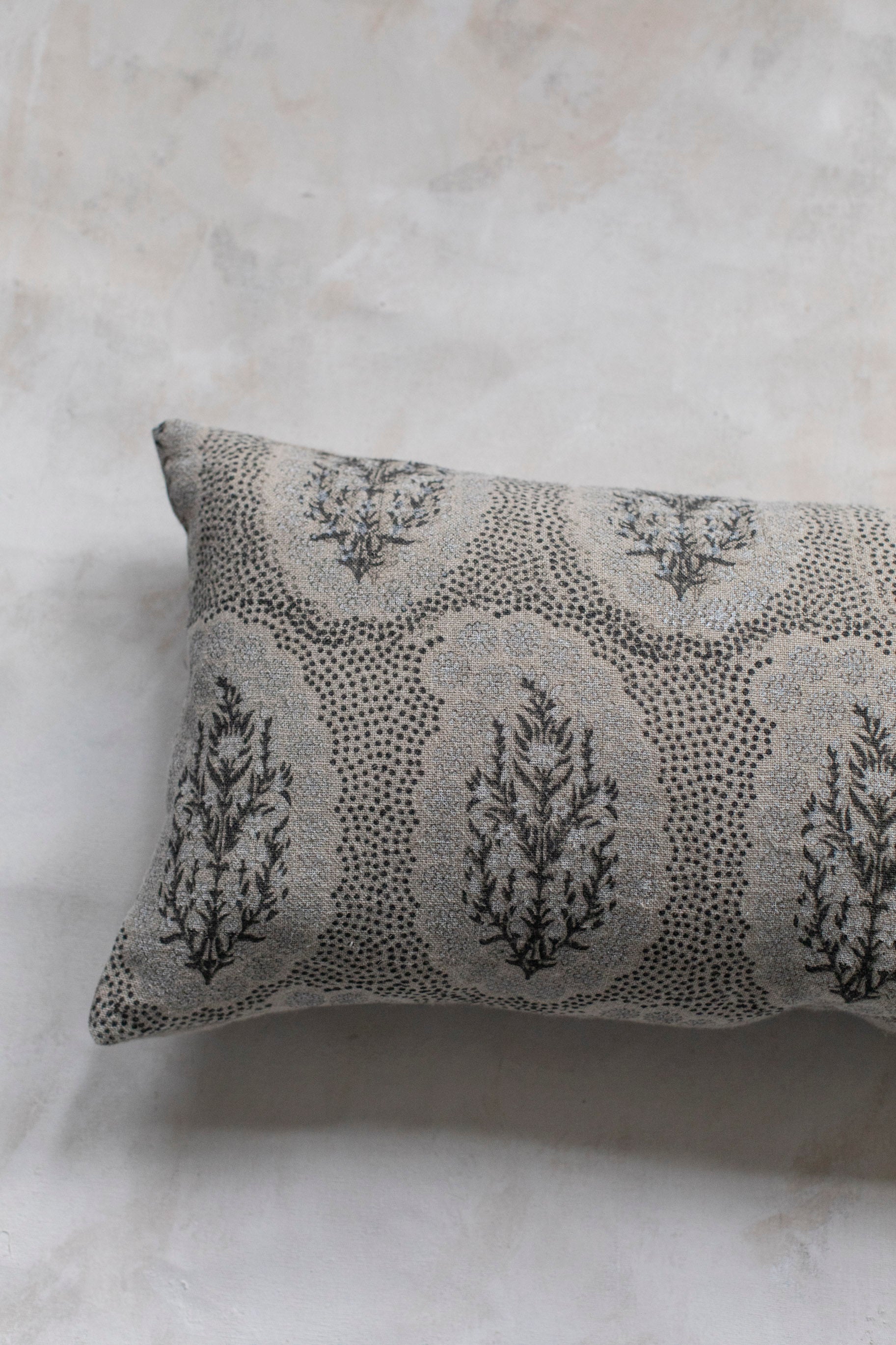 Winfleur Graphite Lumbar Pillow