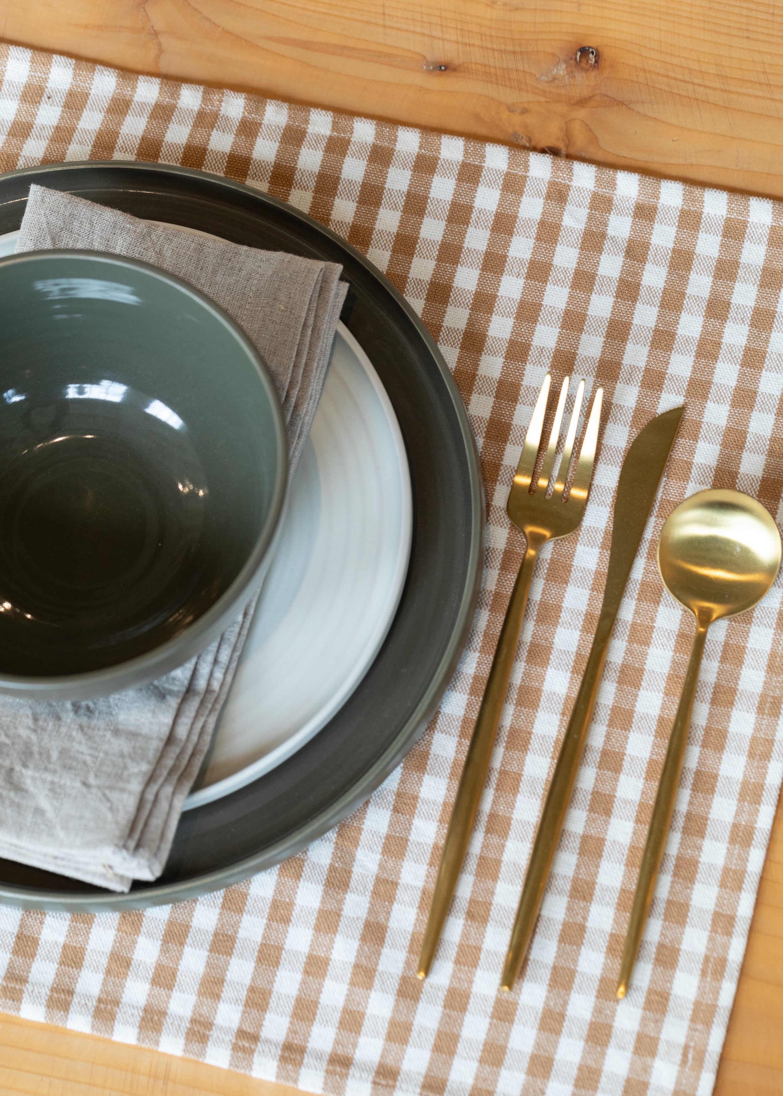 gingham_placemat_lifestyle-2.jpg