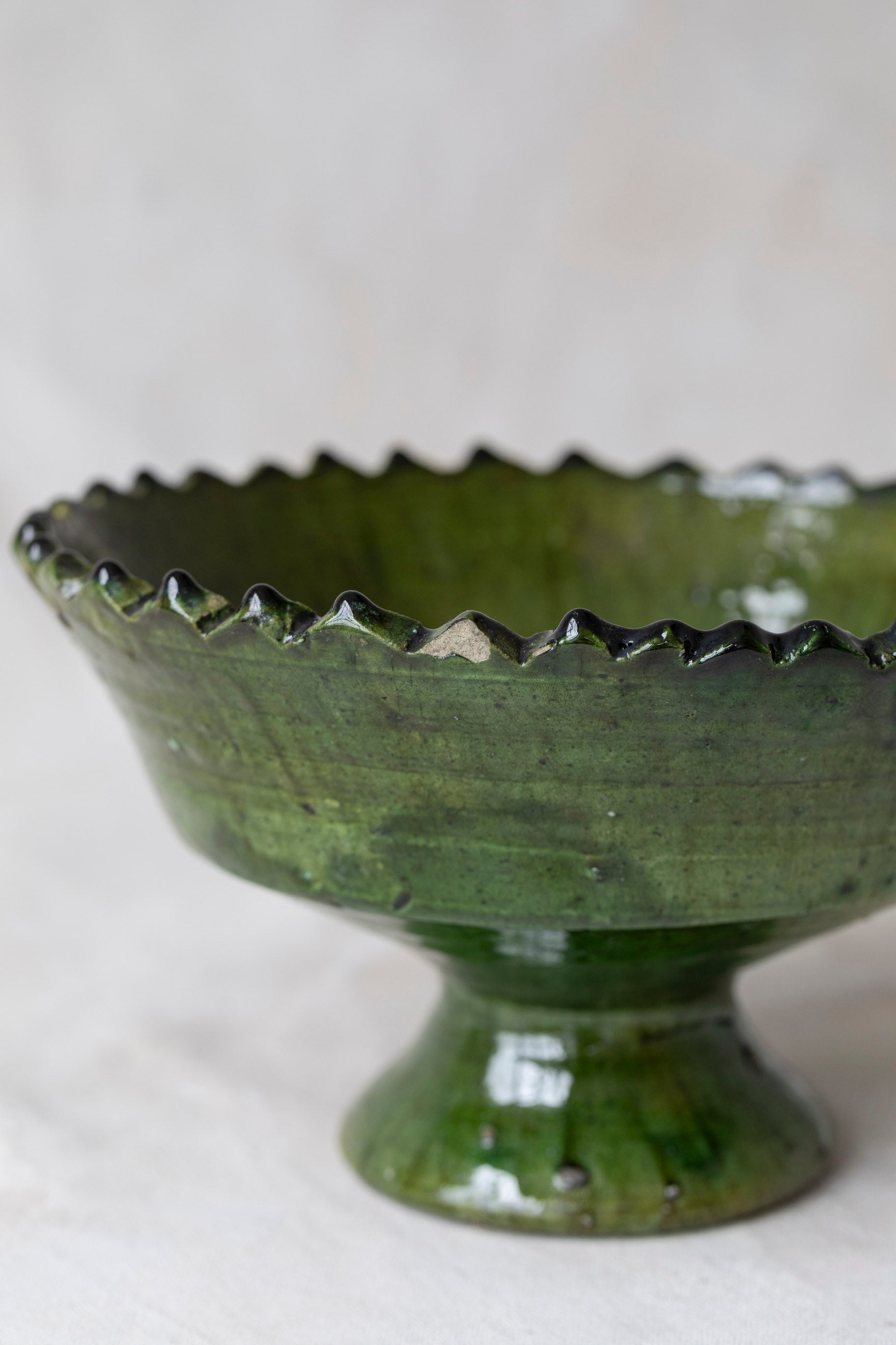 Green Tamegroute Jagged Edge Pedestal Bowl