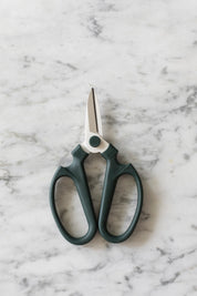 Niwaki Sakagen Flower Scissors in Moss Green