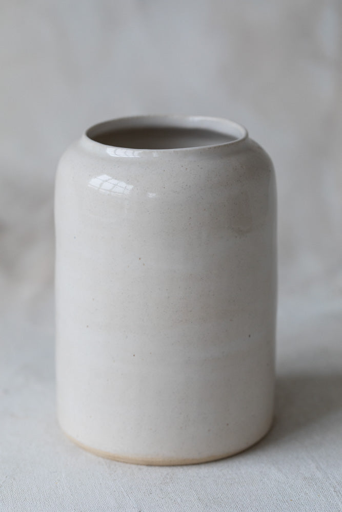 Rounded Glossy Oatmeal Vessel