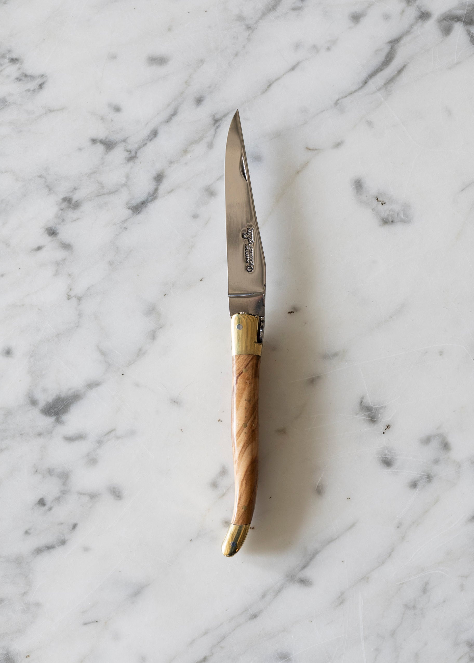 laguiole_en_aubrac_olivewood_pocket_knife_leather_holster-4.jpg