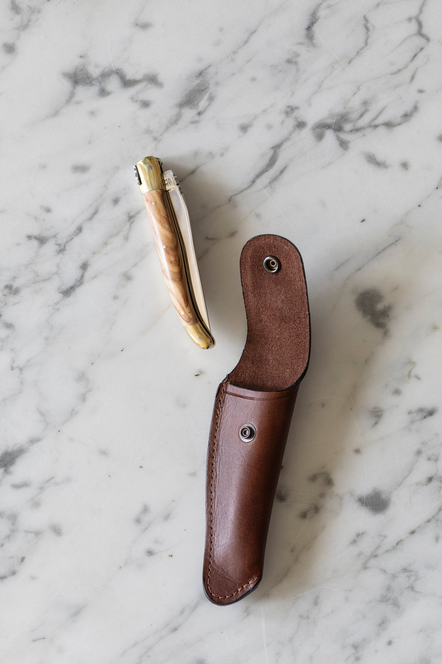 Laguiole en Aubrac Multipurpose Knife in Olivewood