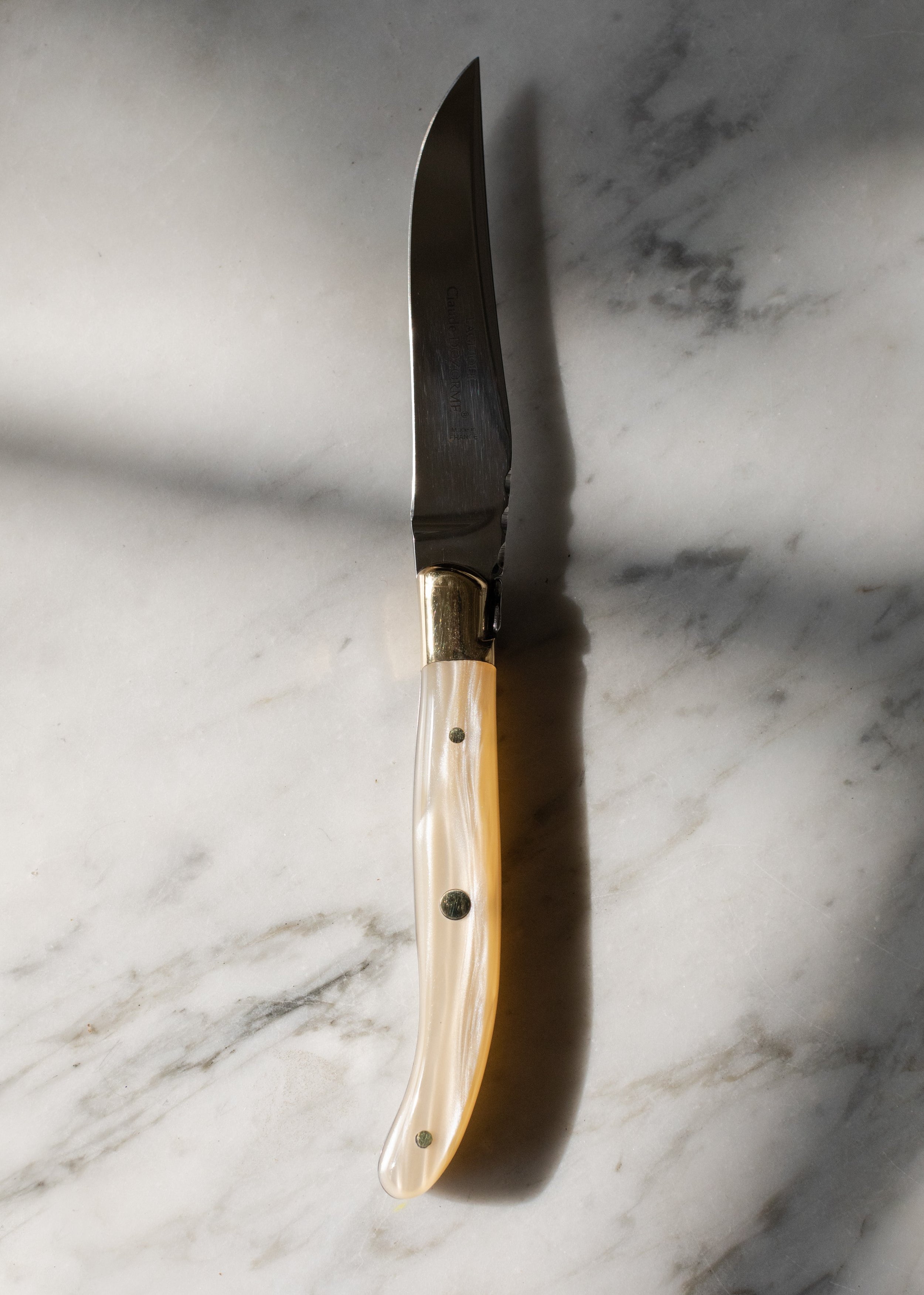 laguiole_four_piece_steak_knives_pearl-2.jpg