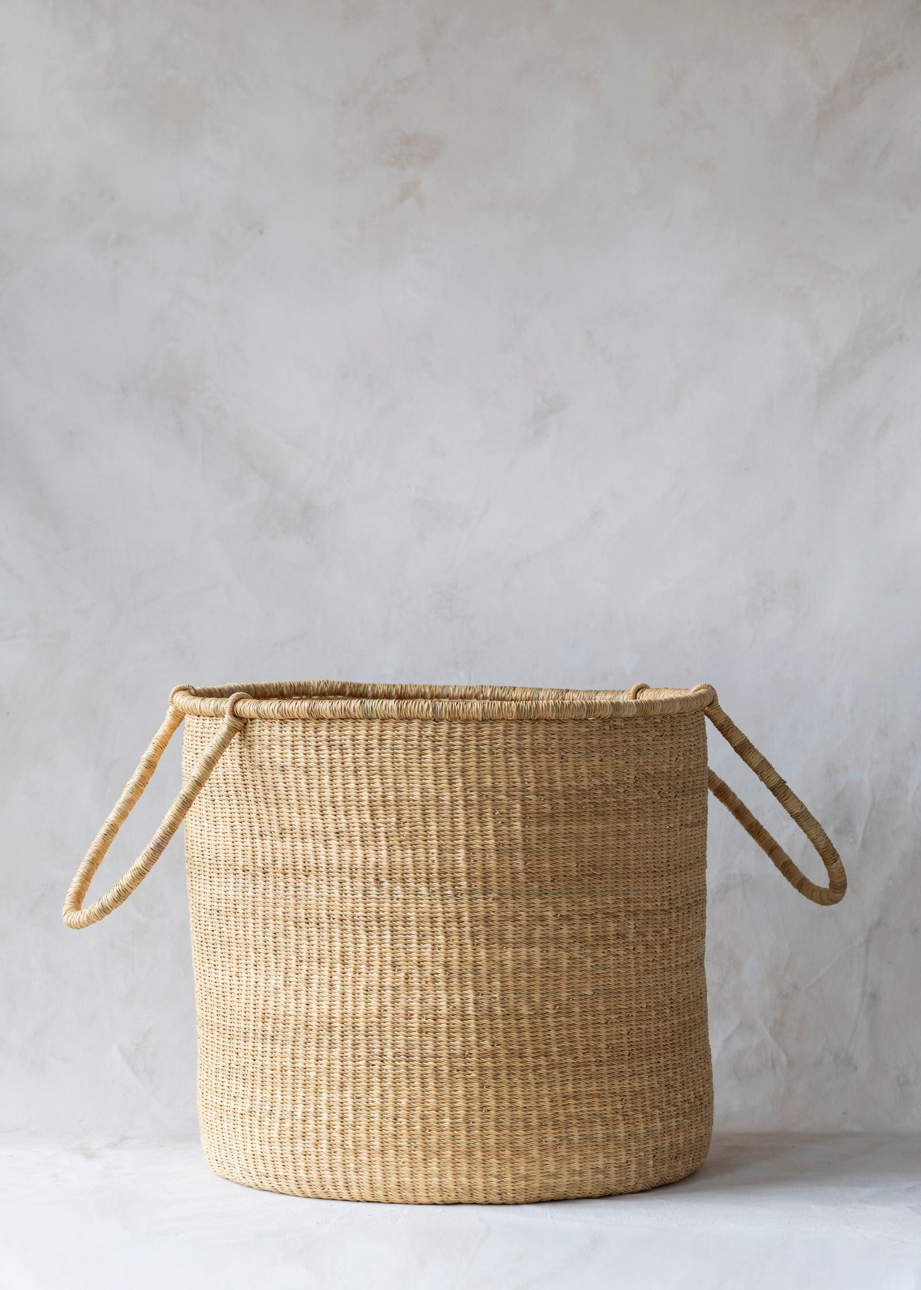 large_tall_laundry_basket_long_handle.jpg