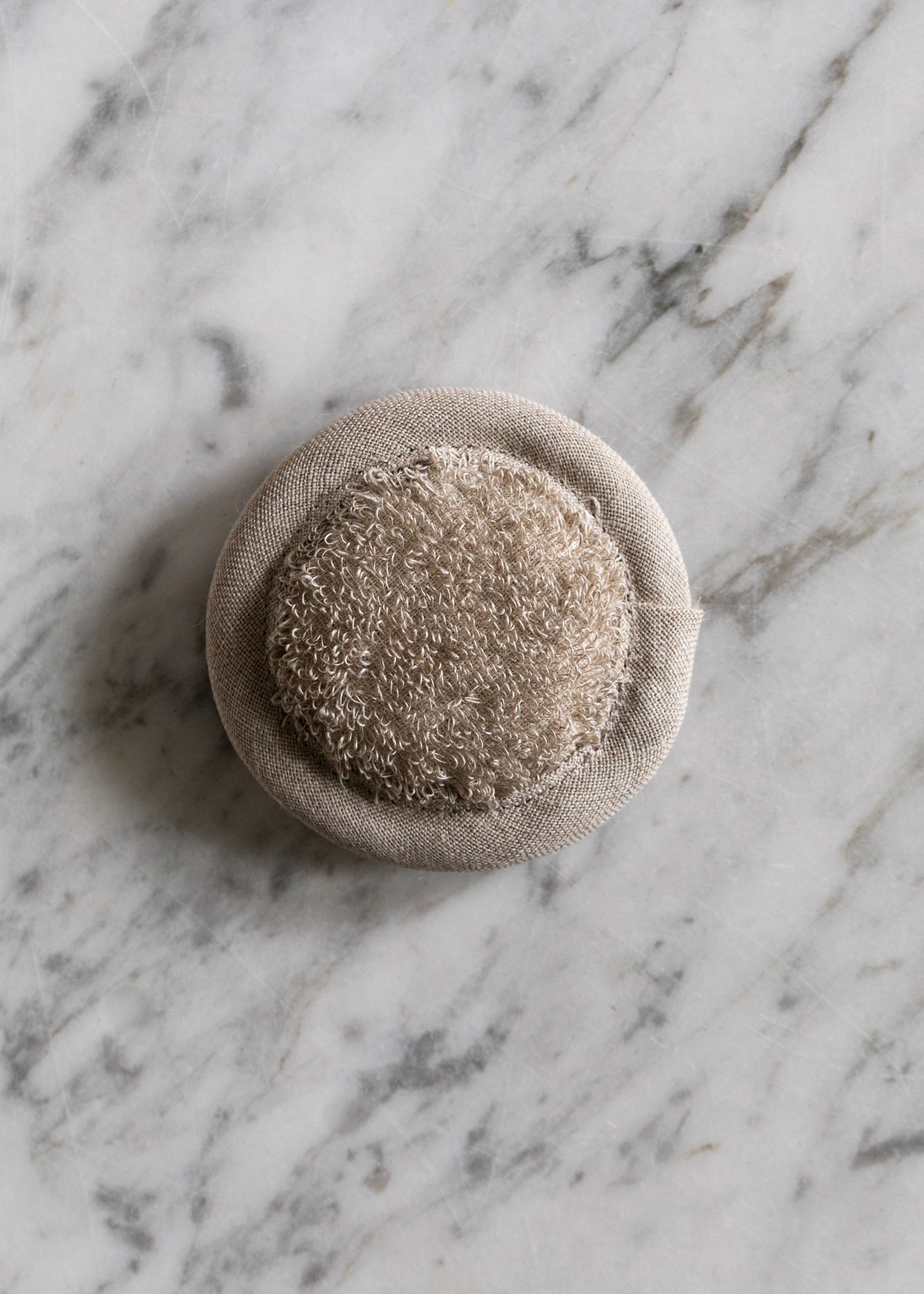 linen_face_sponge_small_a22fd6a5-8204-4411-ba24-27d49672be75.jpg