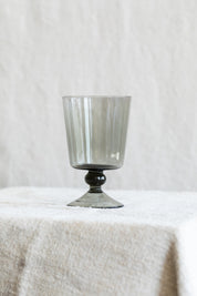 La Mère Red Wine Smoky Glass Set