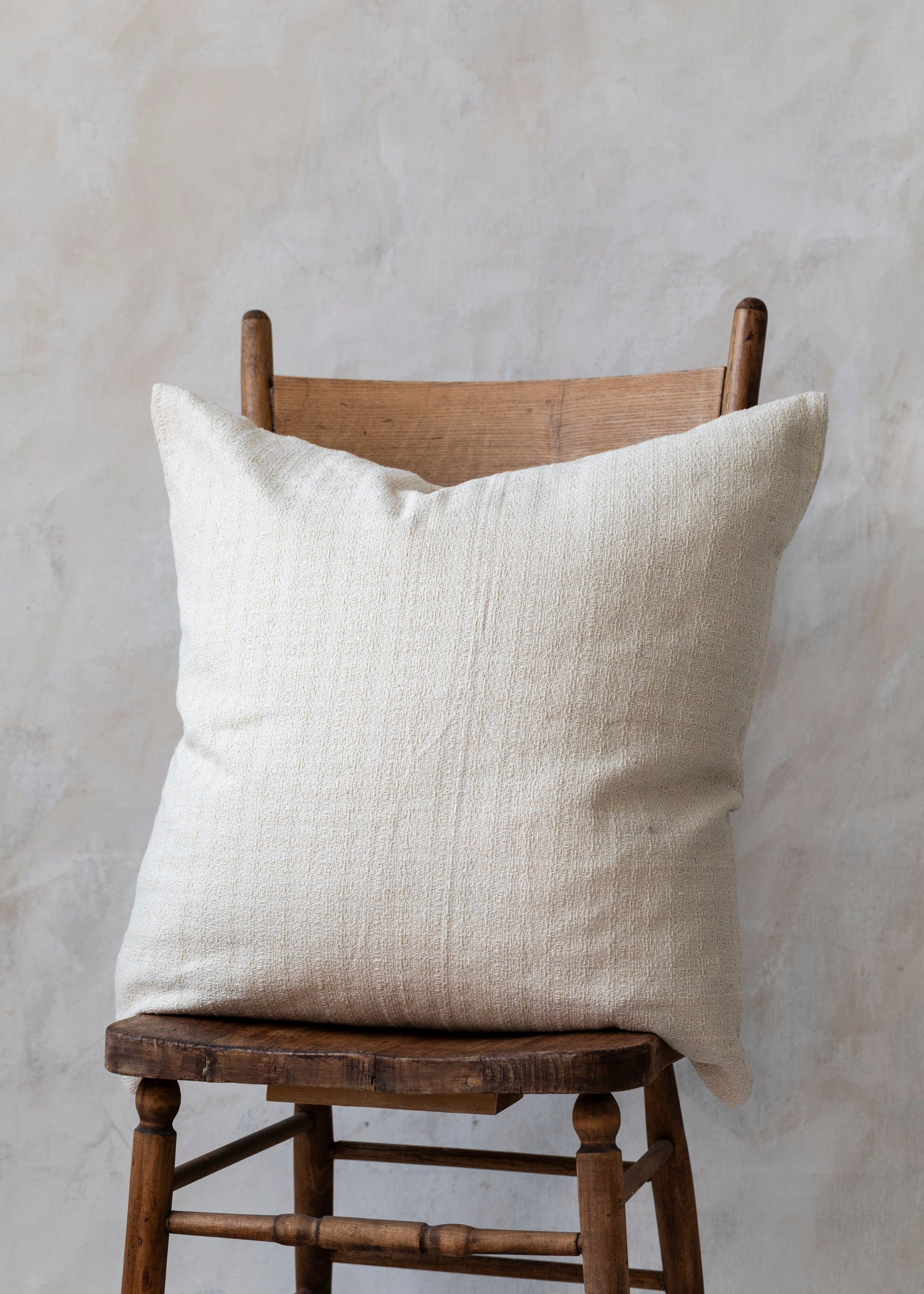 modern_jacquard_weave_pillow_cover_ivory-2.jpg