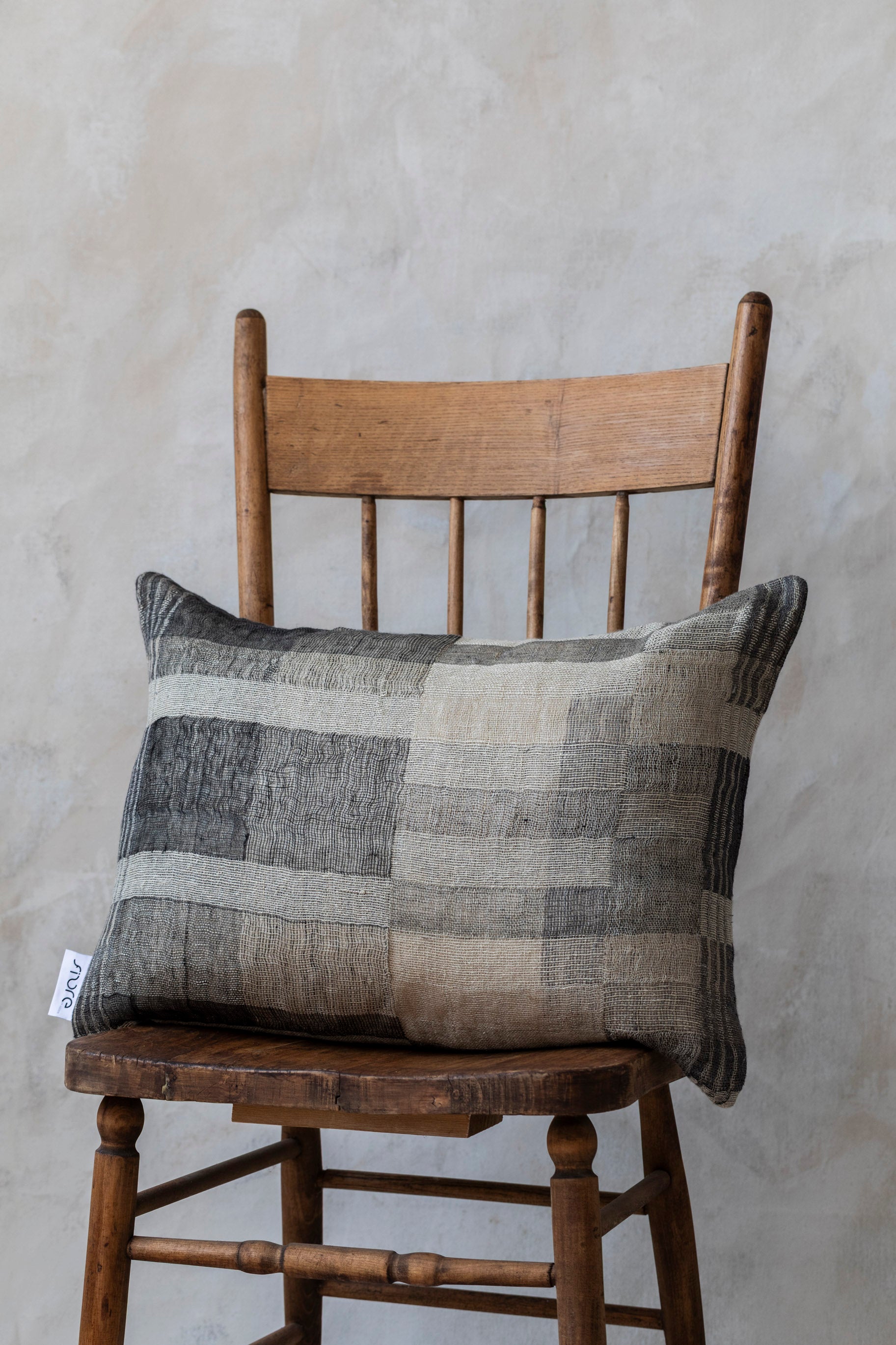 MOJAVE Lumbar Pillow