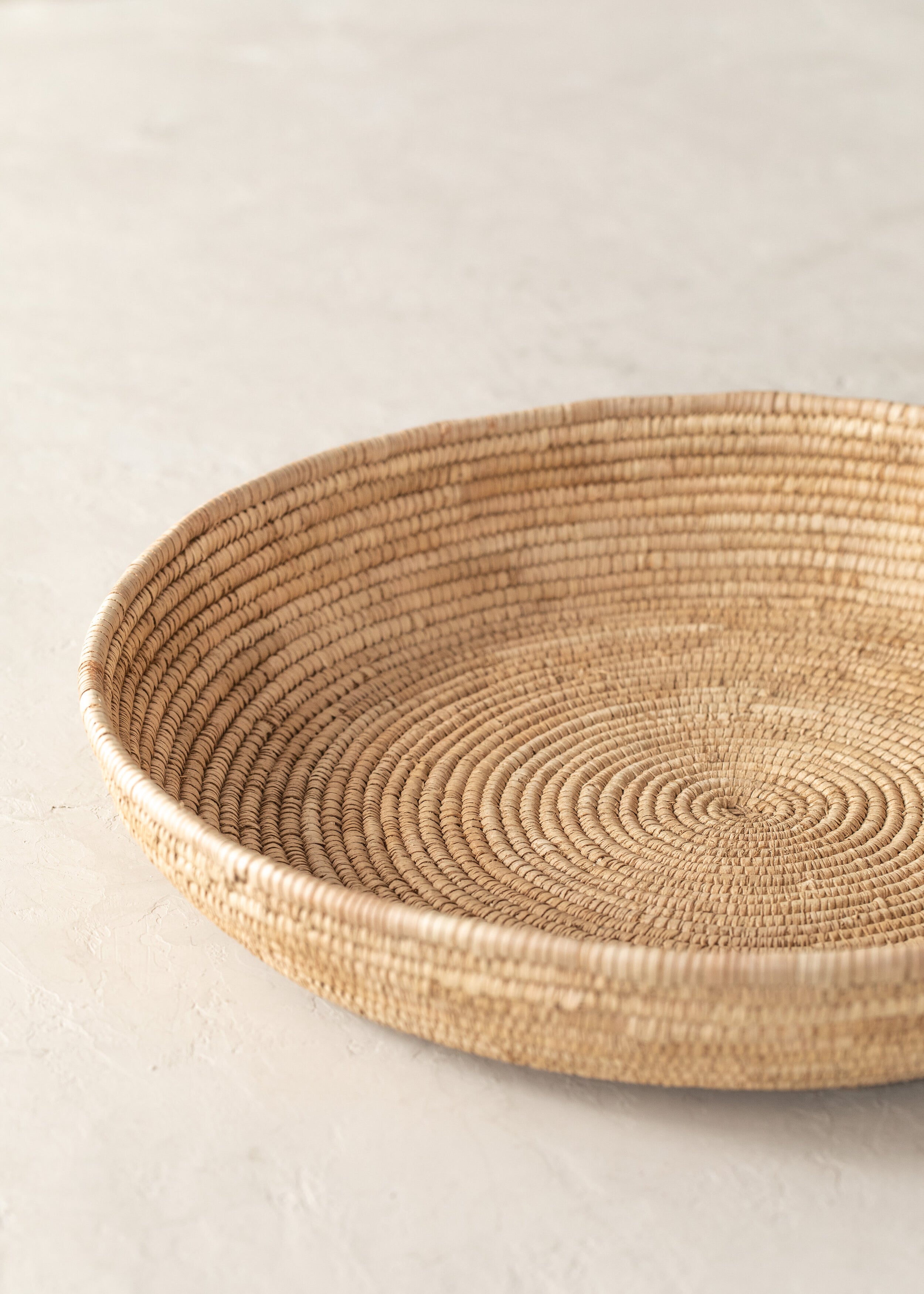 natural_woven_spiral_tray-2.jpg