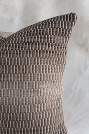 Textured Melange Ombre Pillow Cover in Cacao