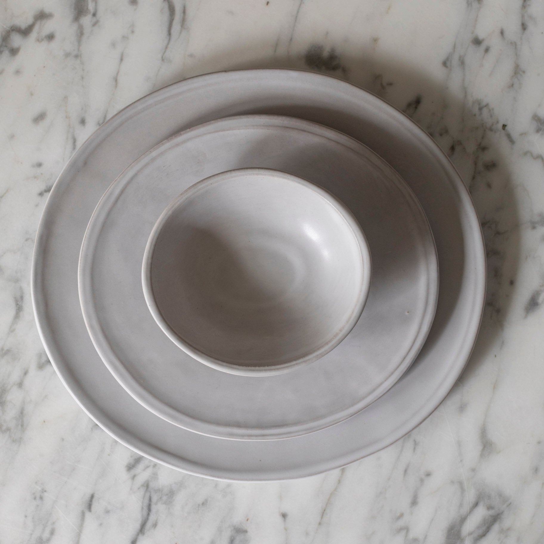 oval_dinnerware_in_cloud-13.jpg