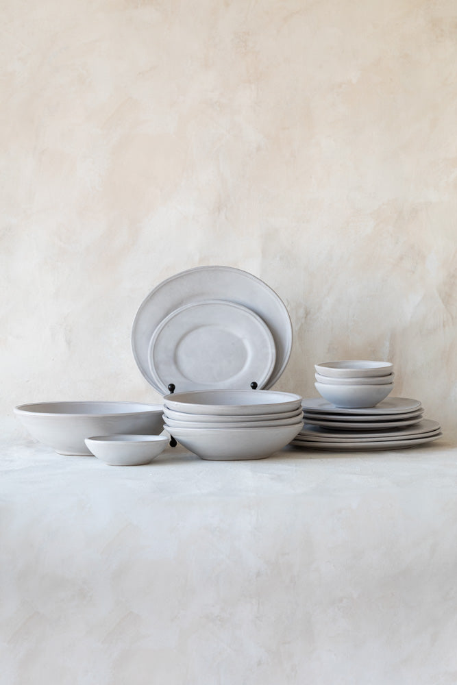 oval_dinnerware_in_cloud-2.jpg