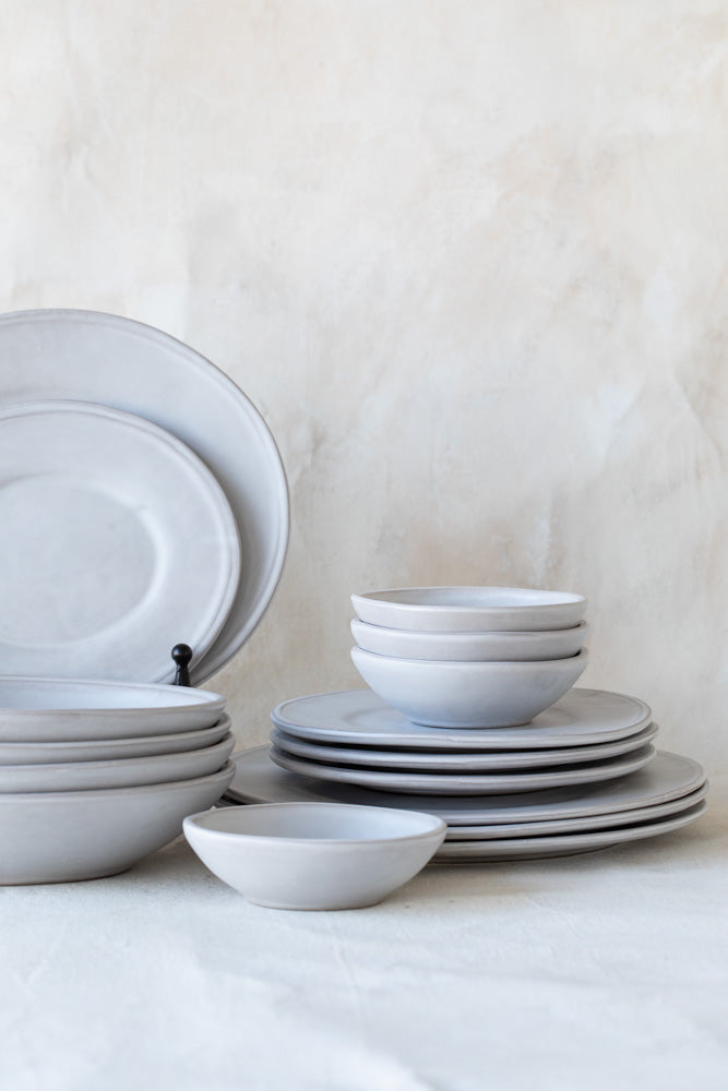oval_dinnerware_in_cloud.jpg