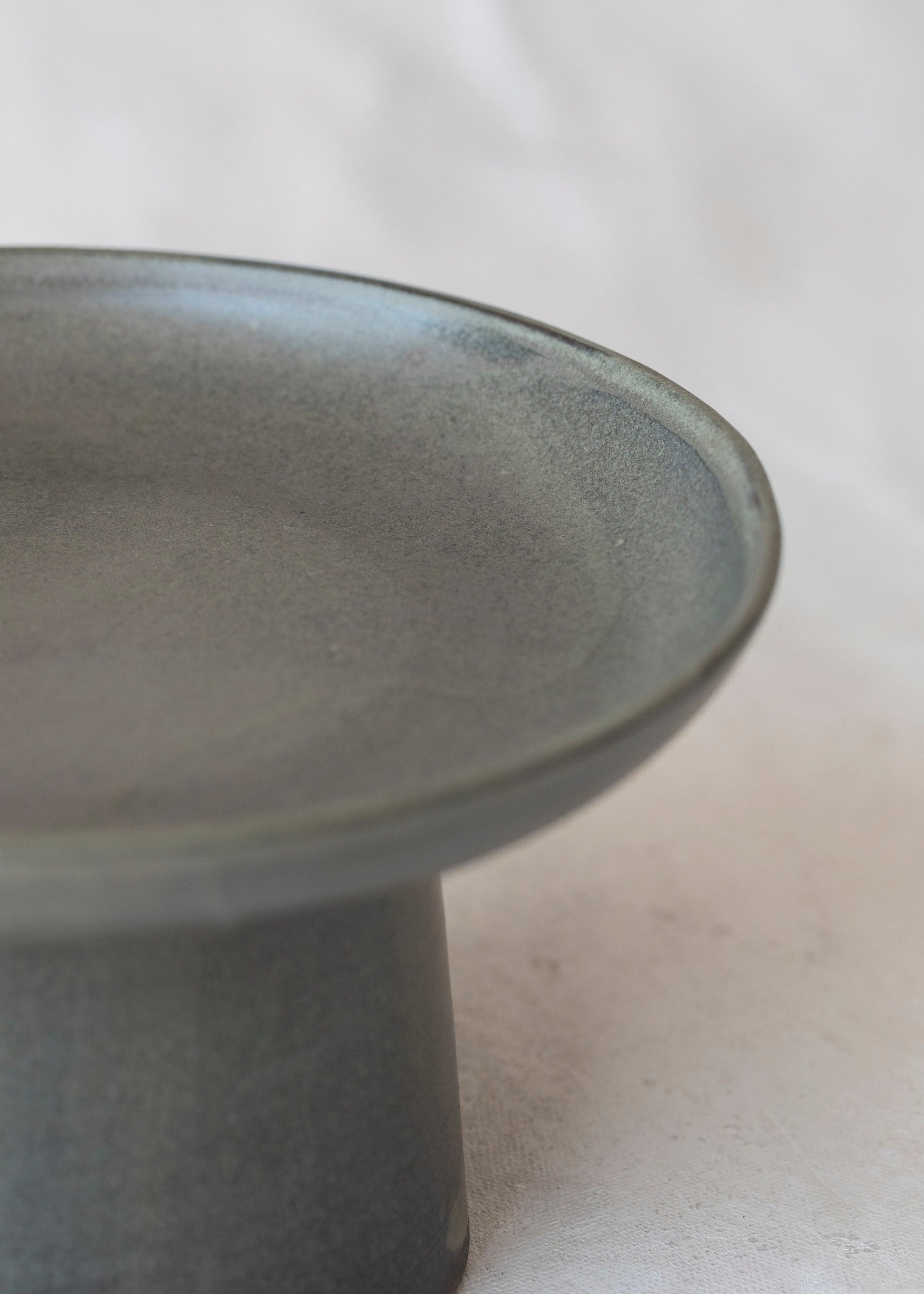 pedestal_serving_bowl_charcoal-3.jpg