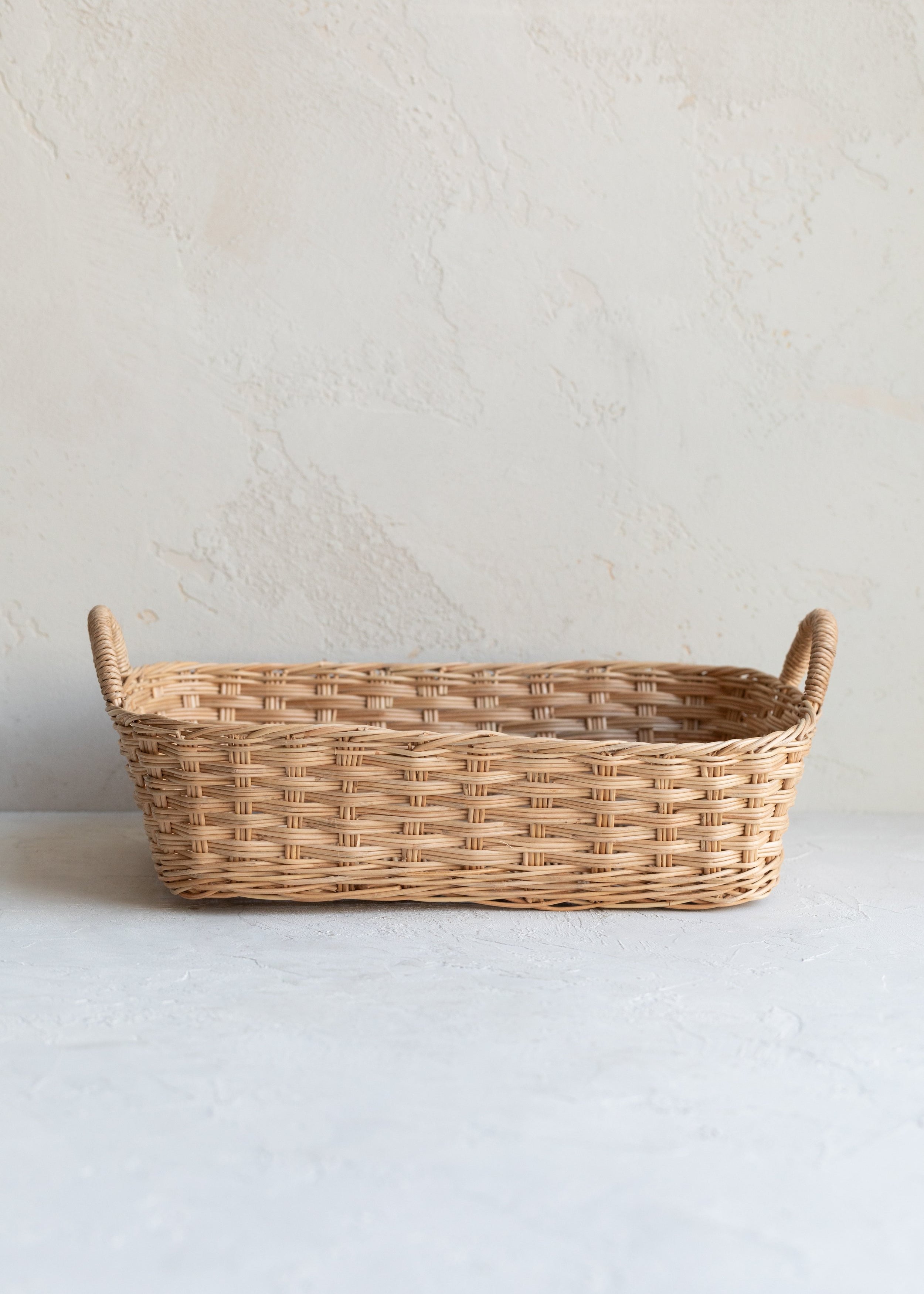 rattan_tray_with_handles.jpg