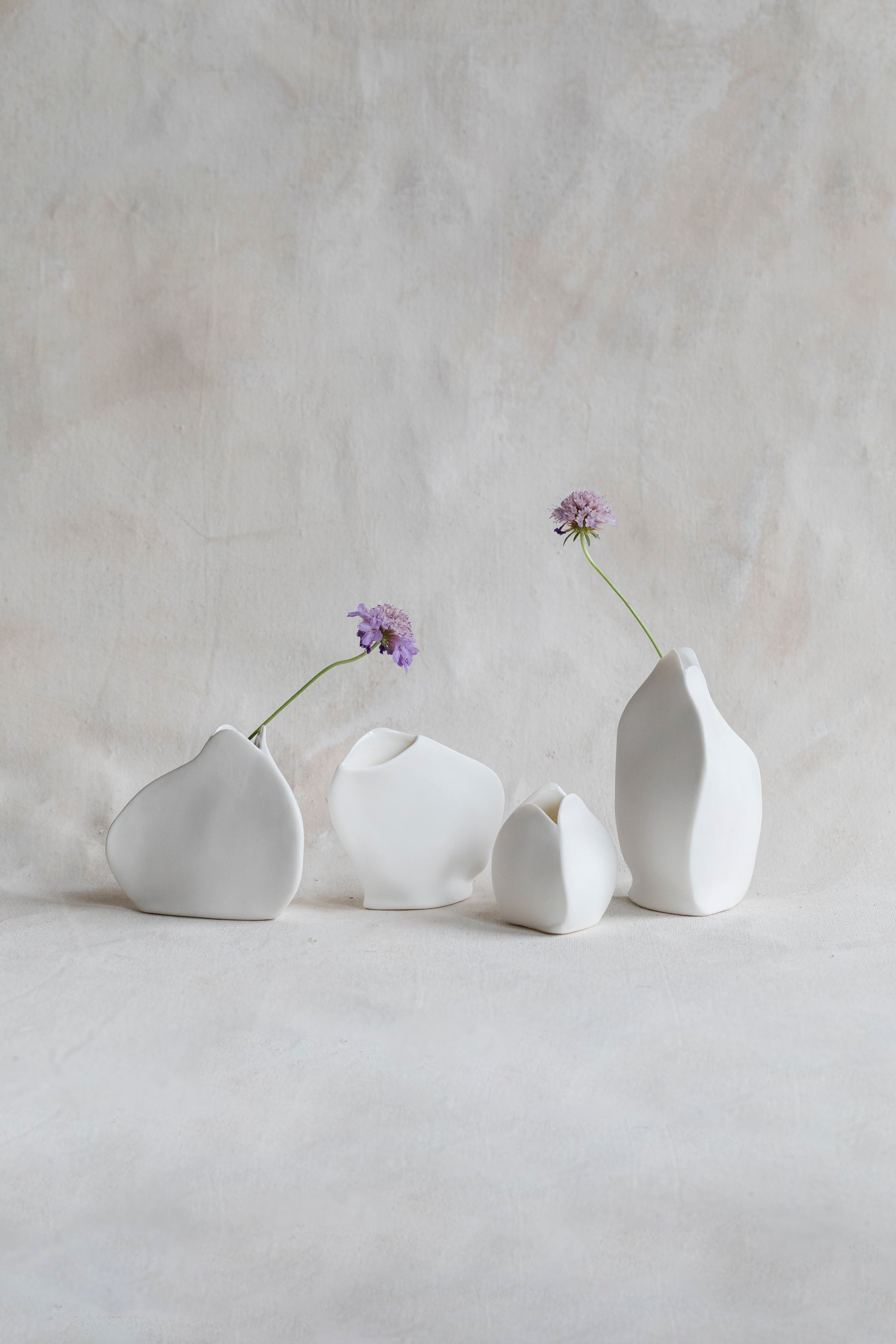 roos_van_de_velde_imperfect_vases.jpg