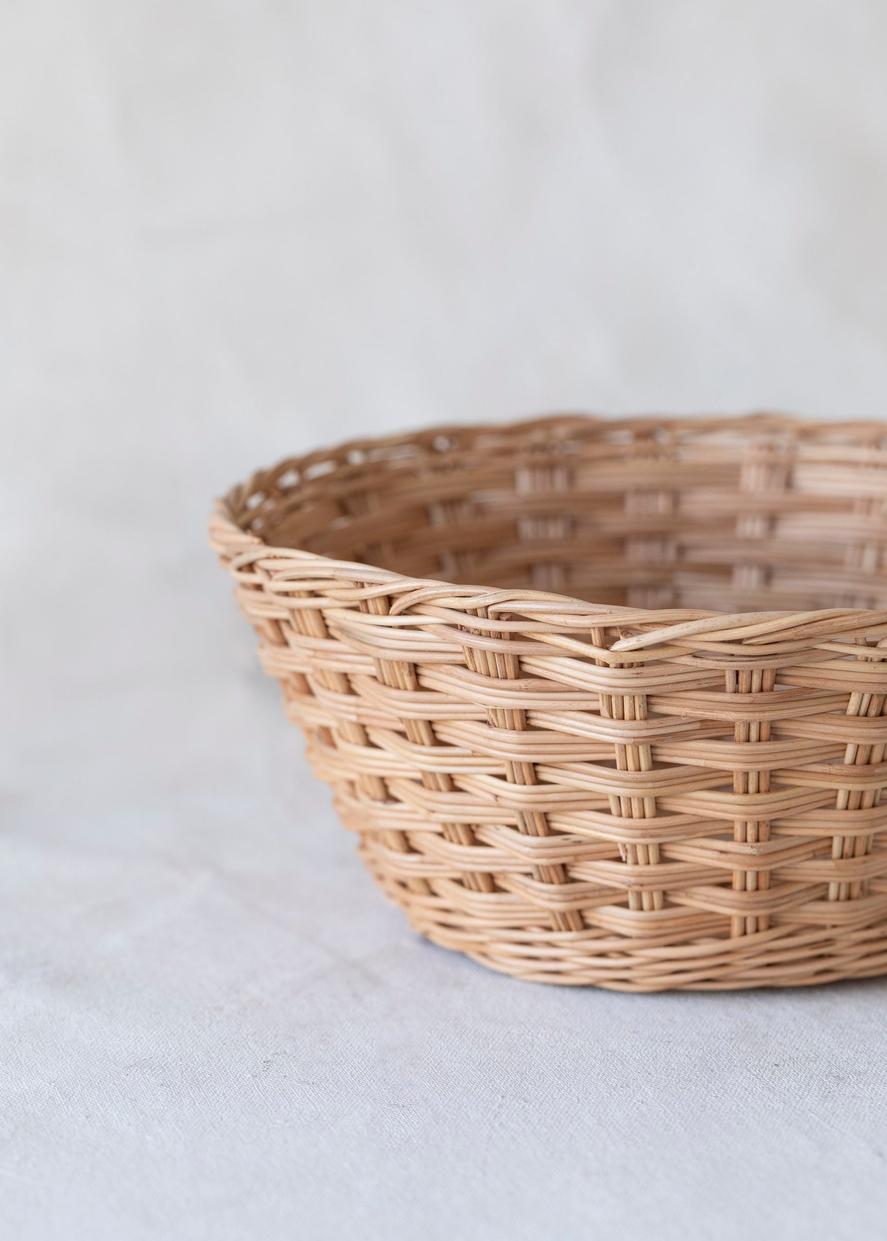round_rattan_bread_basket.jpg