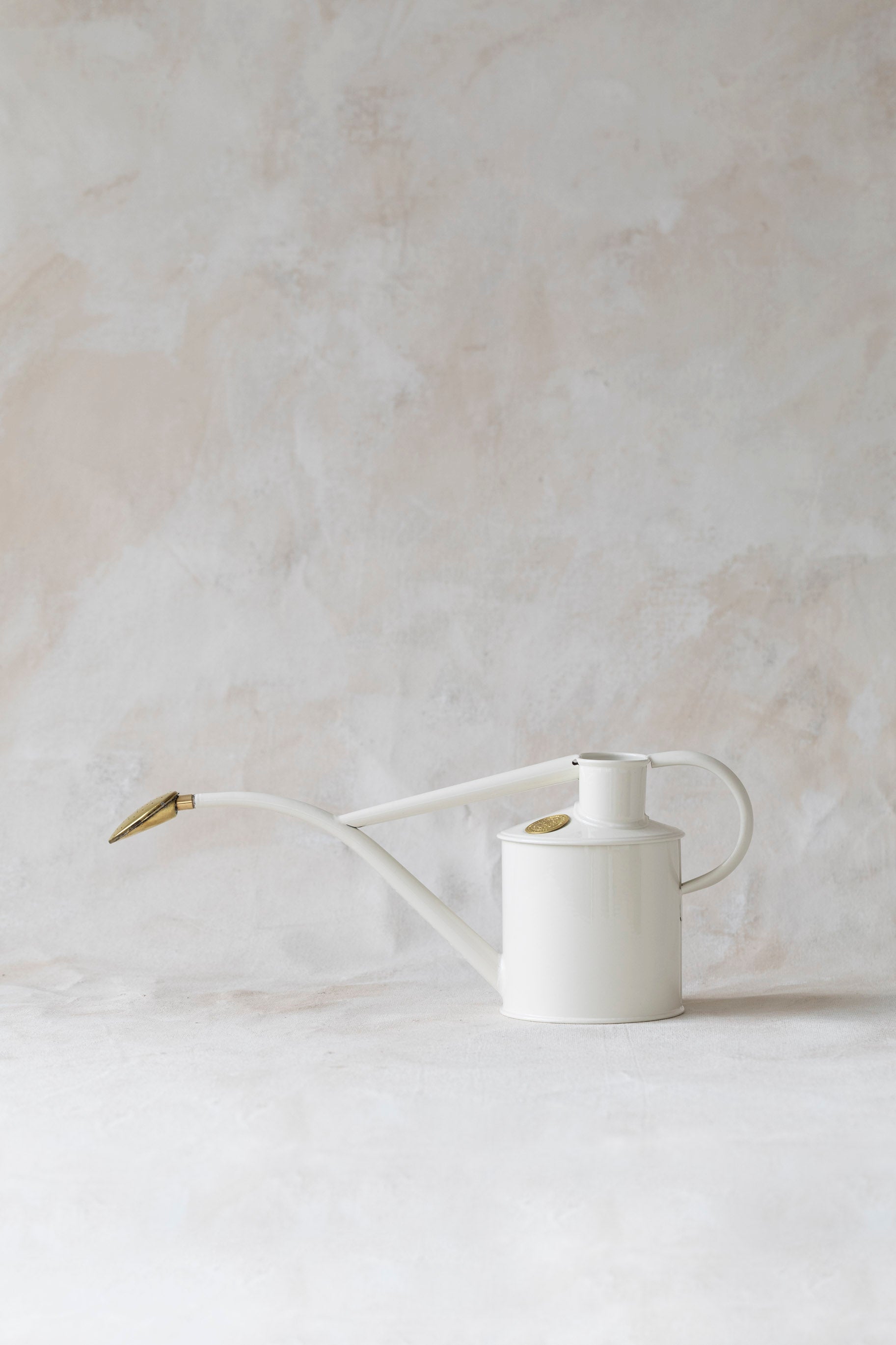 The Rowley Ripple - Two Pint in White Granite