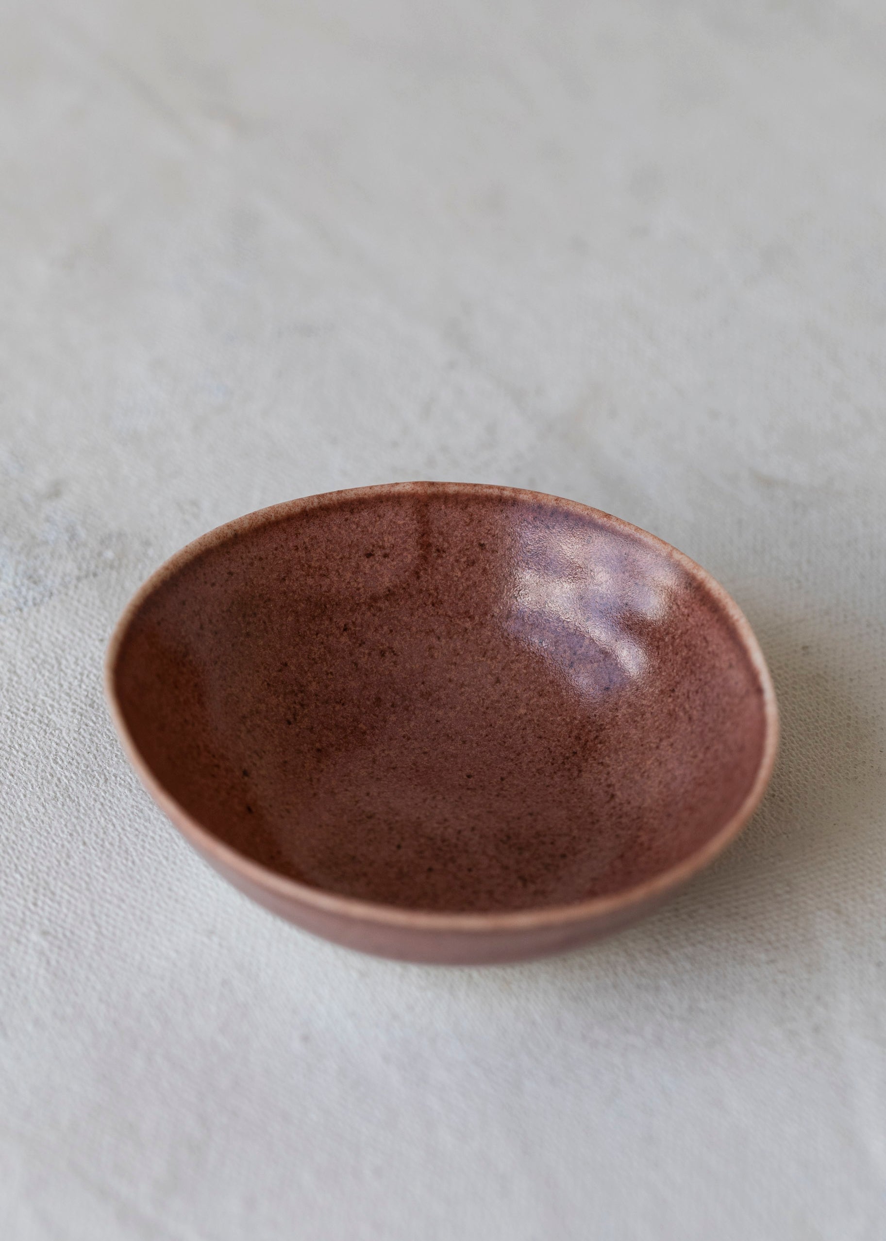 tiny_bowl_shino-2.jpg