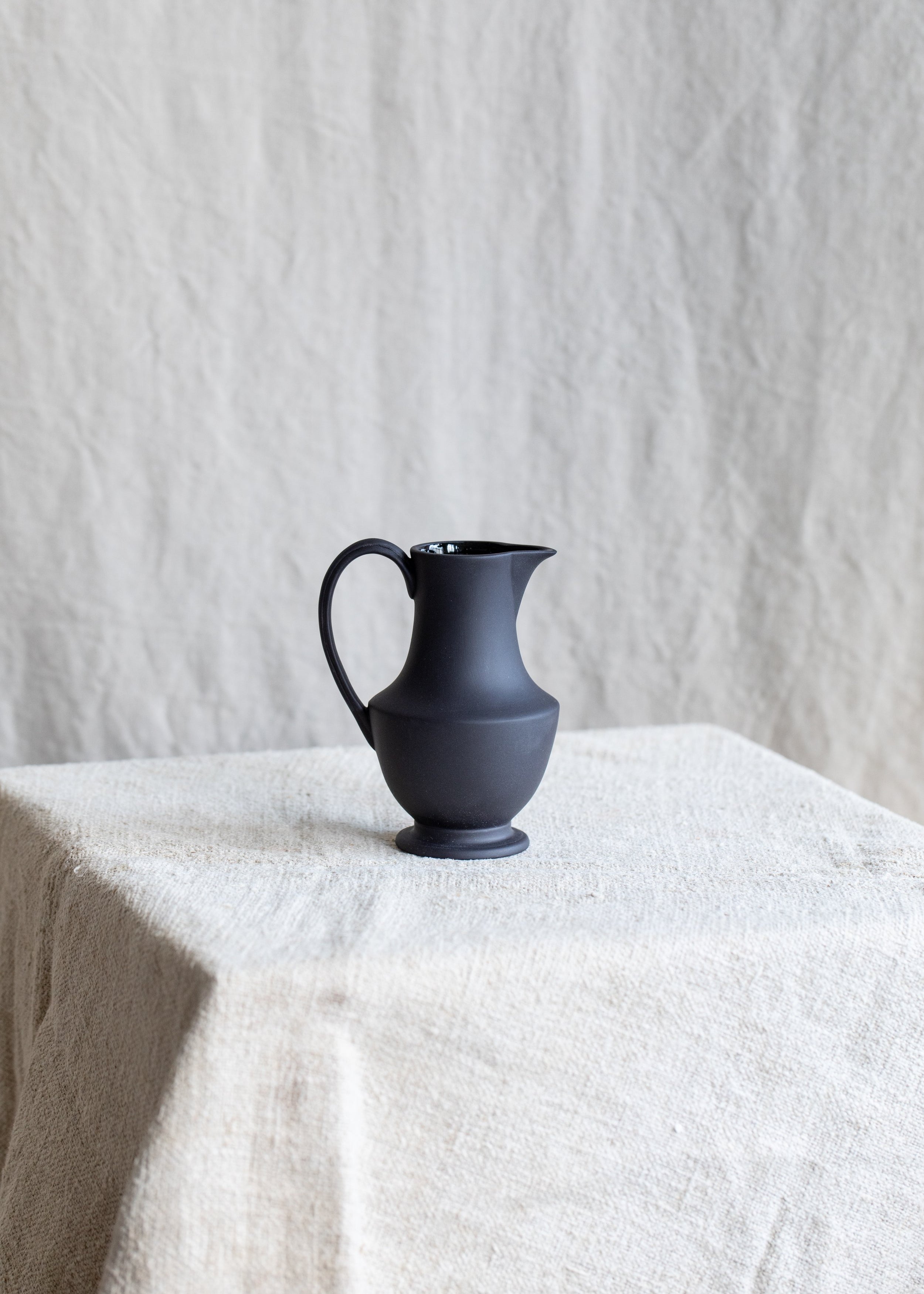 toulouse_pitcher_small_black-2.jpg