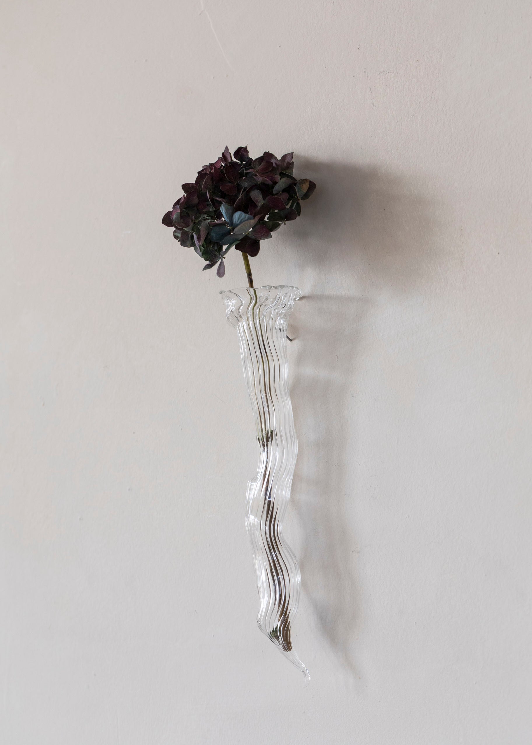 vertical_wall_vases-2.jpg