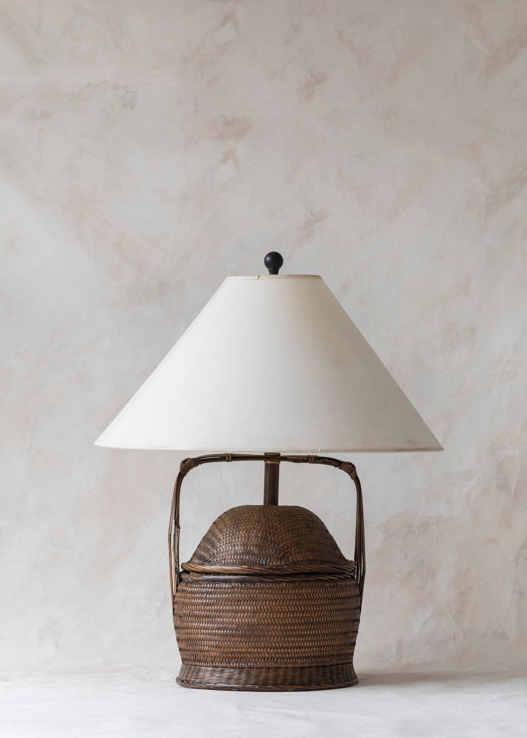 vintage_basket_lamp_linen_shade-2.jpg