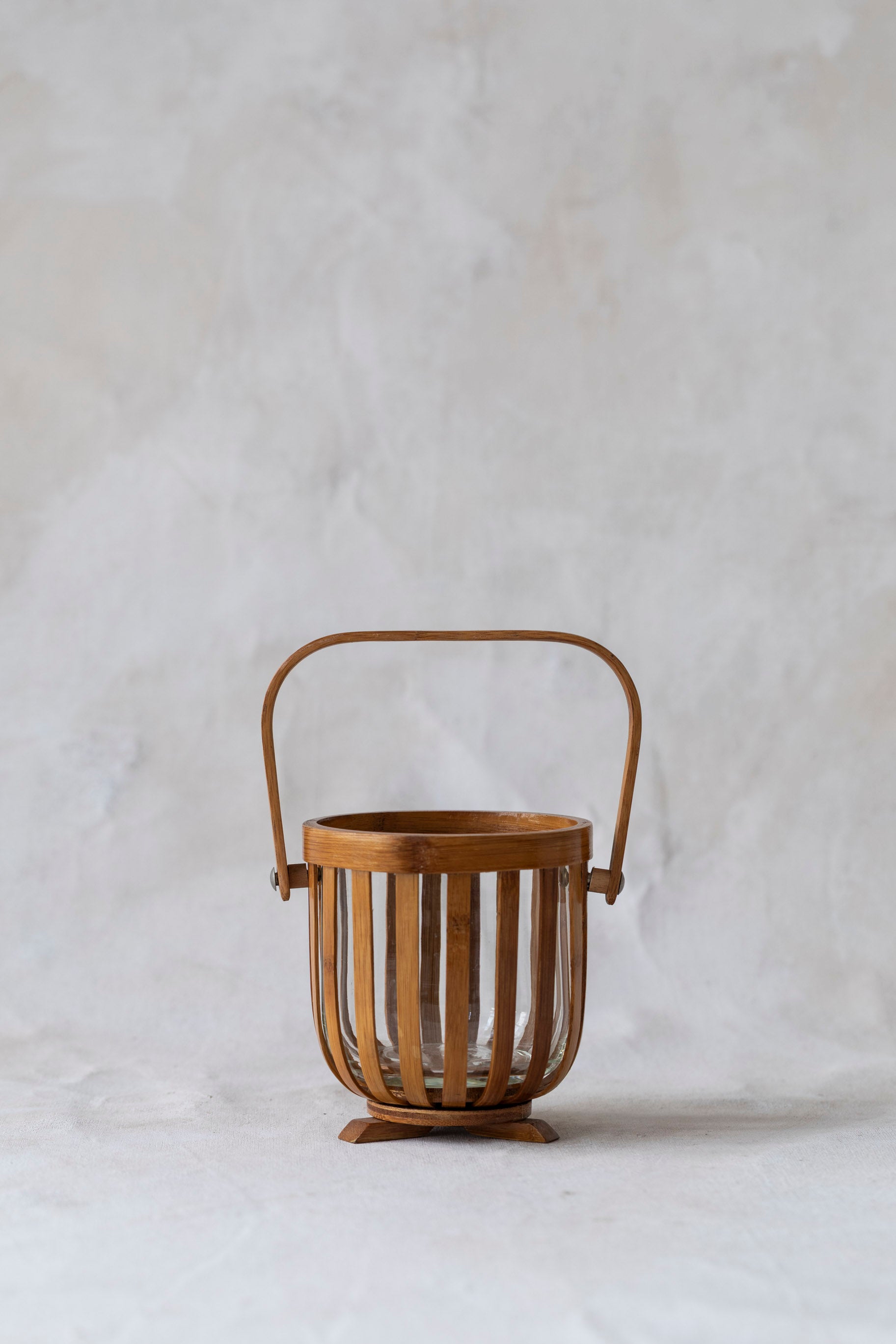 vintage_basket_vase-2.jpg